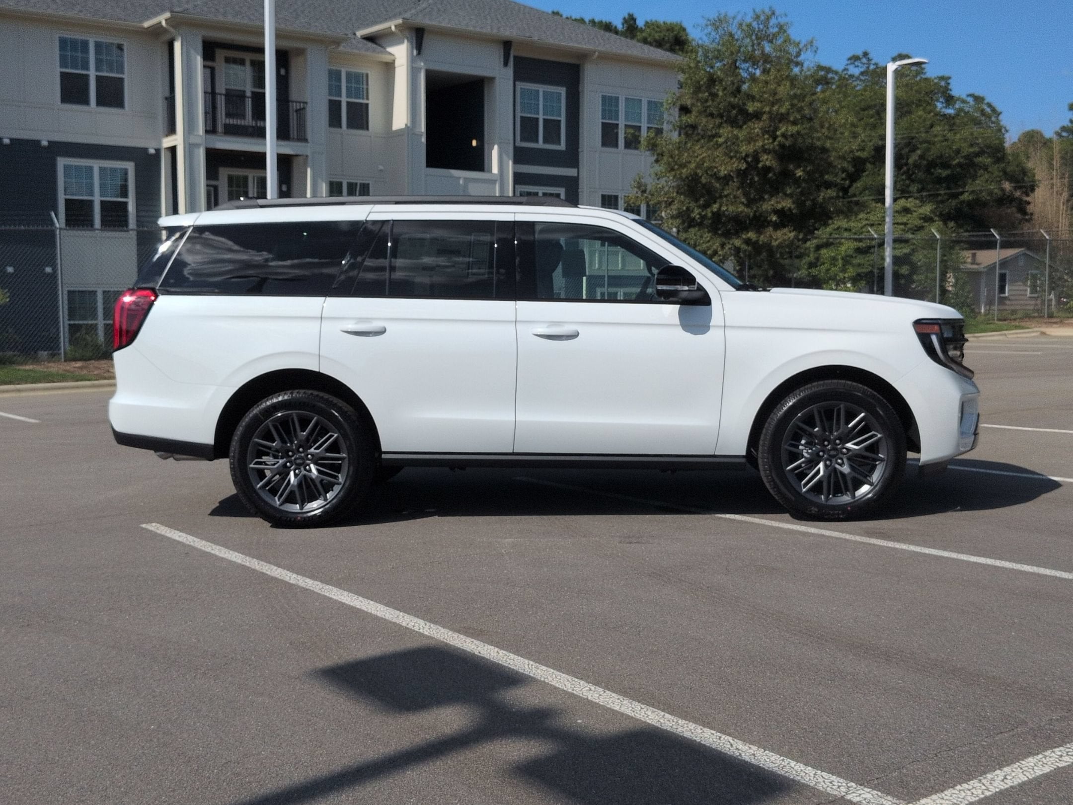 2027 Ford Expedition Platinum