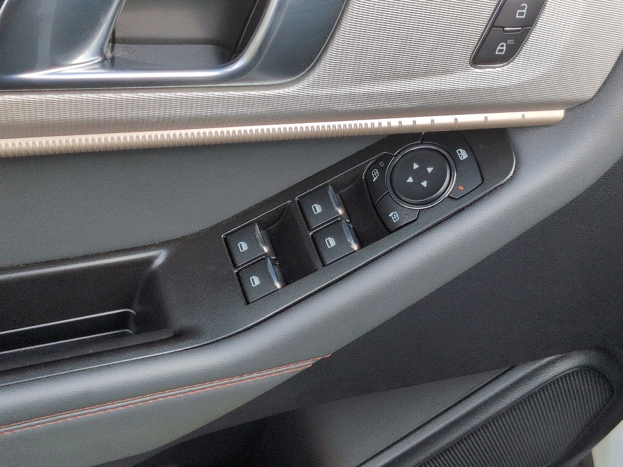 2026 Ford Explorer Active - Crossroads Courtesy Demo