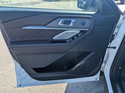 2025 Ford Explorer Platinum