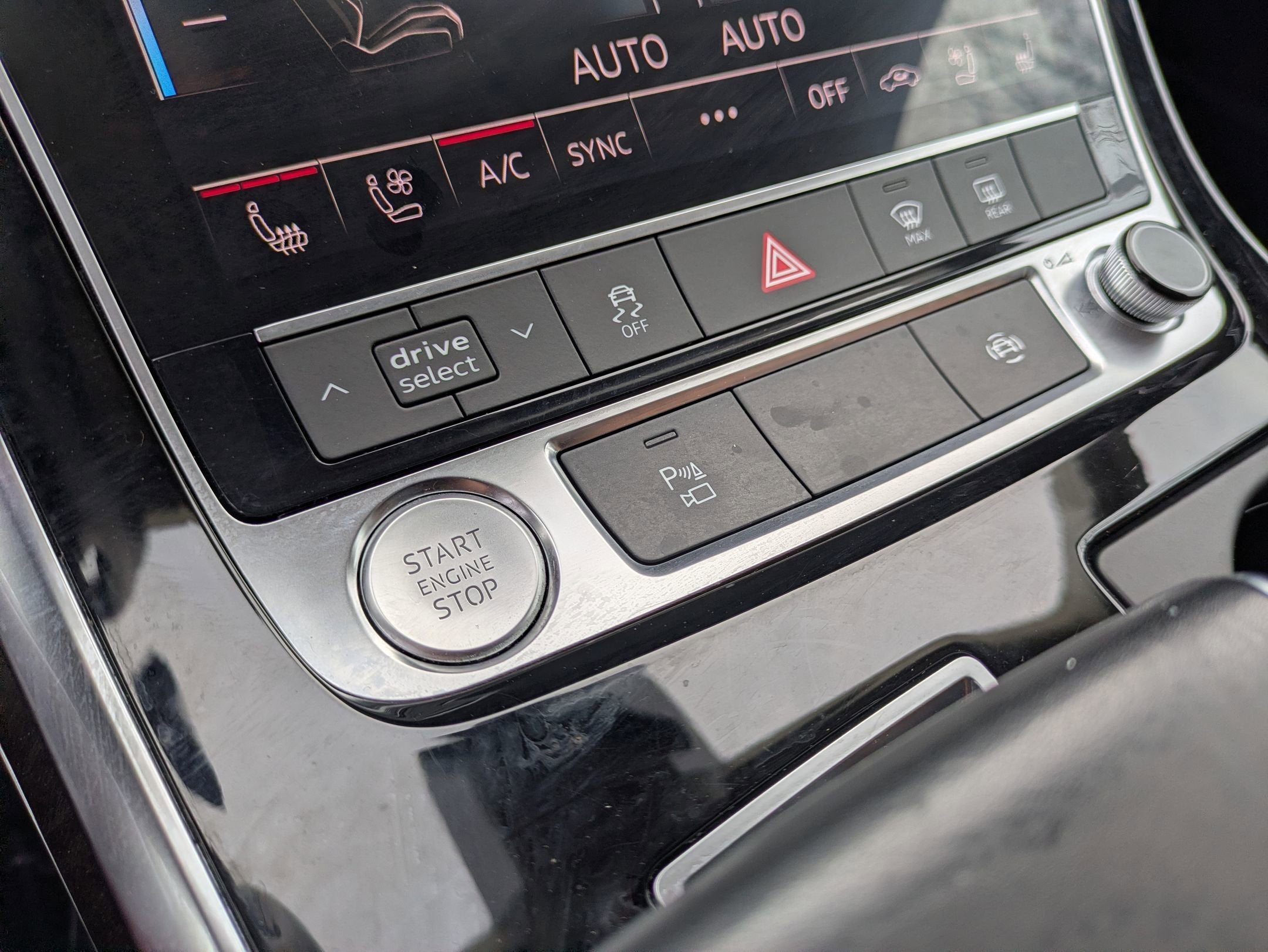 2020 Audi Q8 Premium Plus