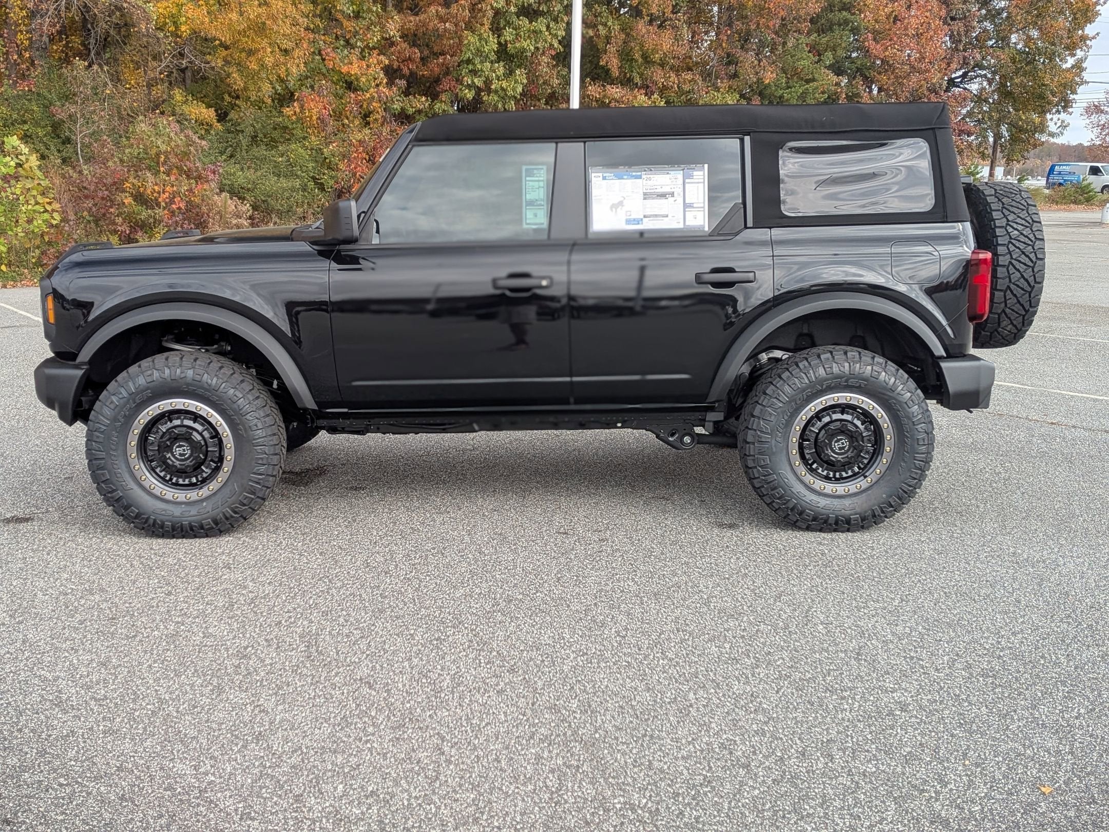 2025 Ford Bronco Base