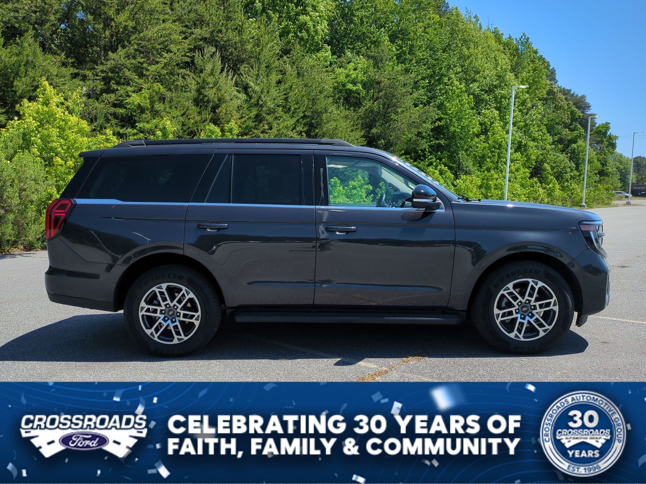 2025 Ford Expedition Active
