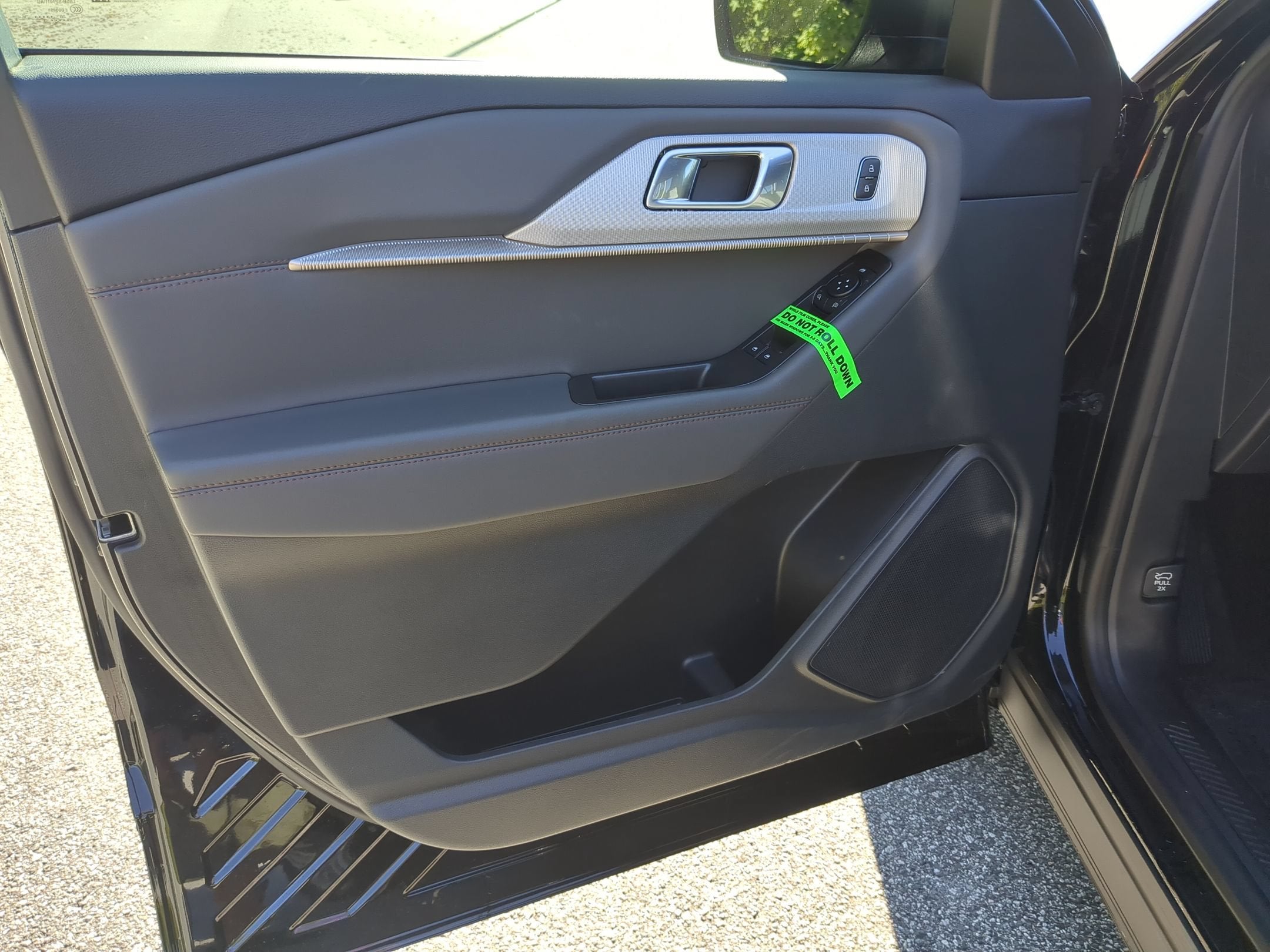 2027 Ford Explorer Active w/200A Pkg
