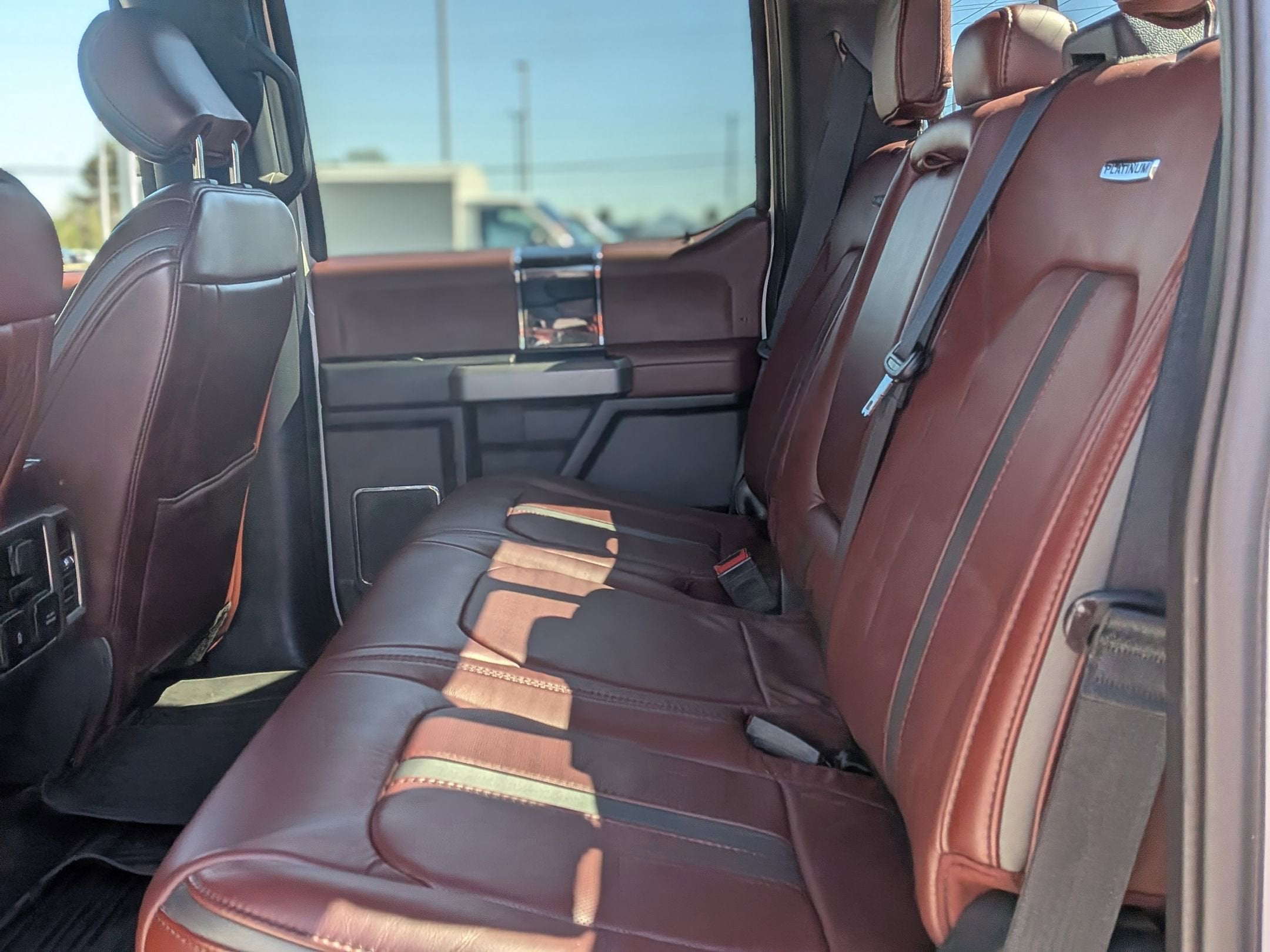 2022 Ford Super Duty F-350 SRW Platinum