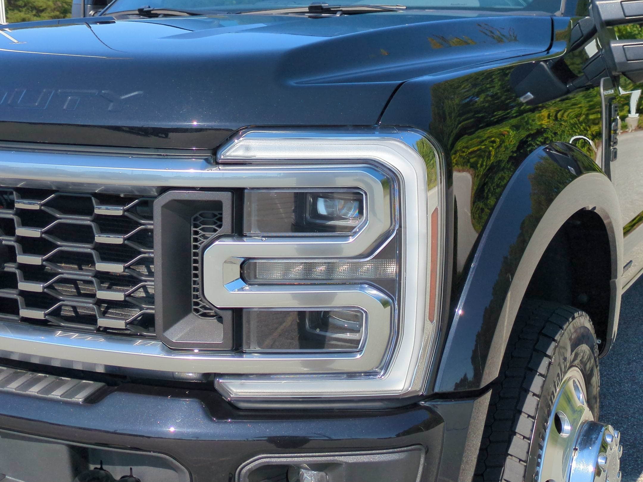 2025 Ford Super Duty F-450 DRW Platinum