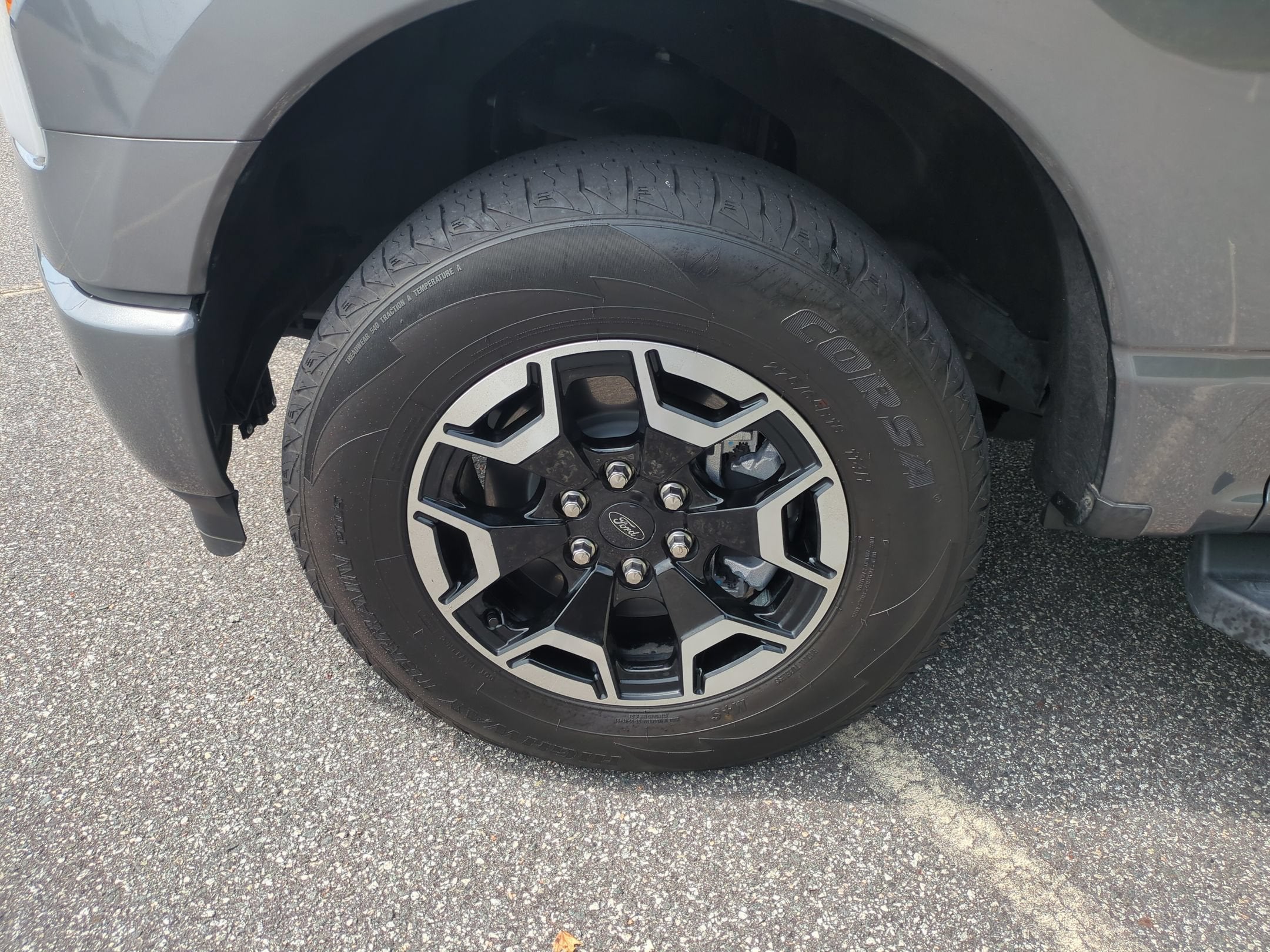2023 Ford F-150 Lightning XLT