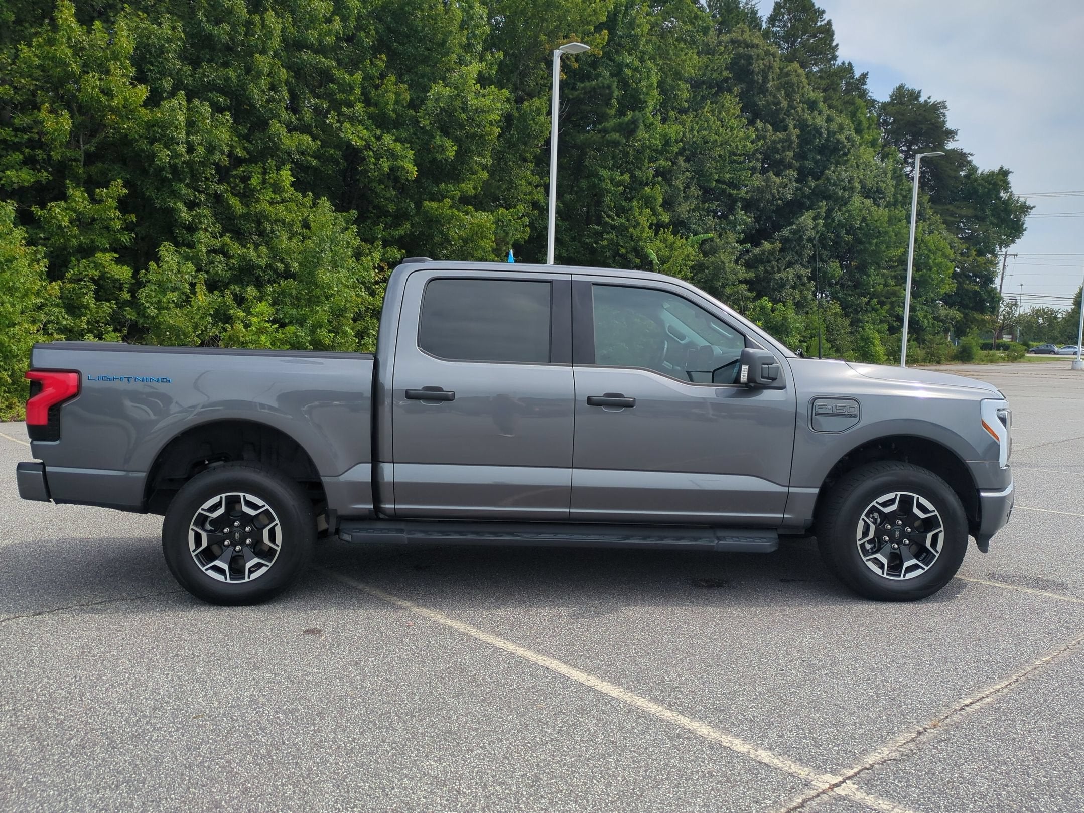 2023 Ford F-150 Lightning XLT