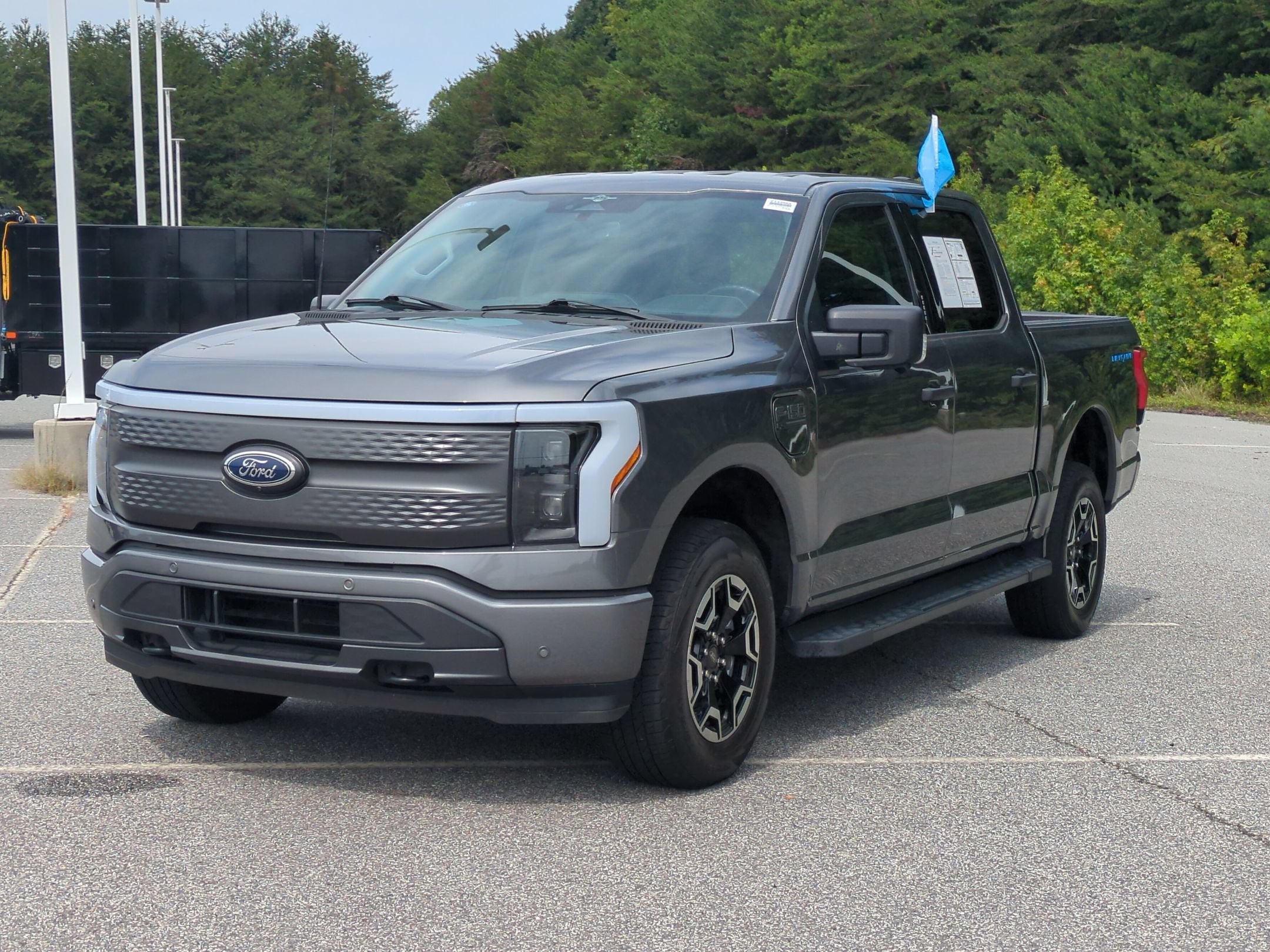 2023 Ford F-150 Lightning XLT