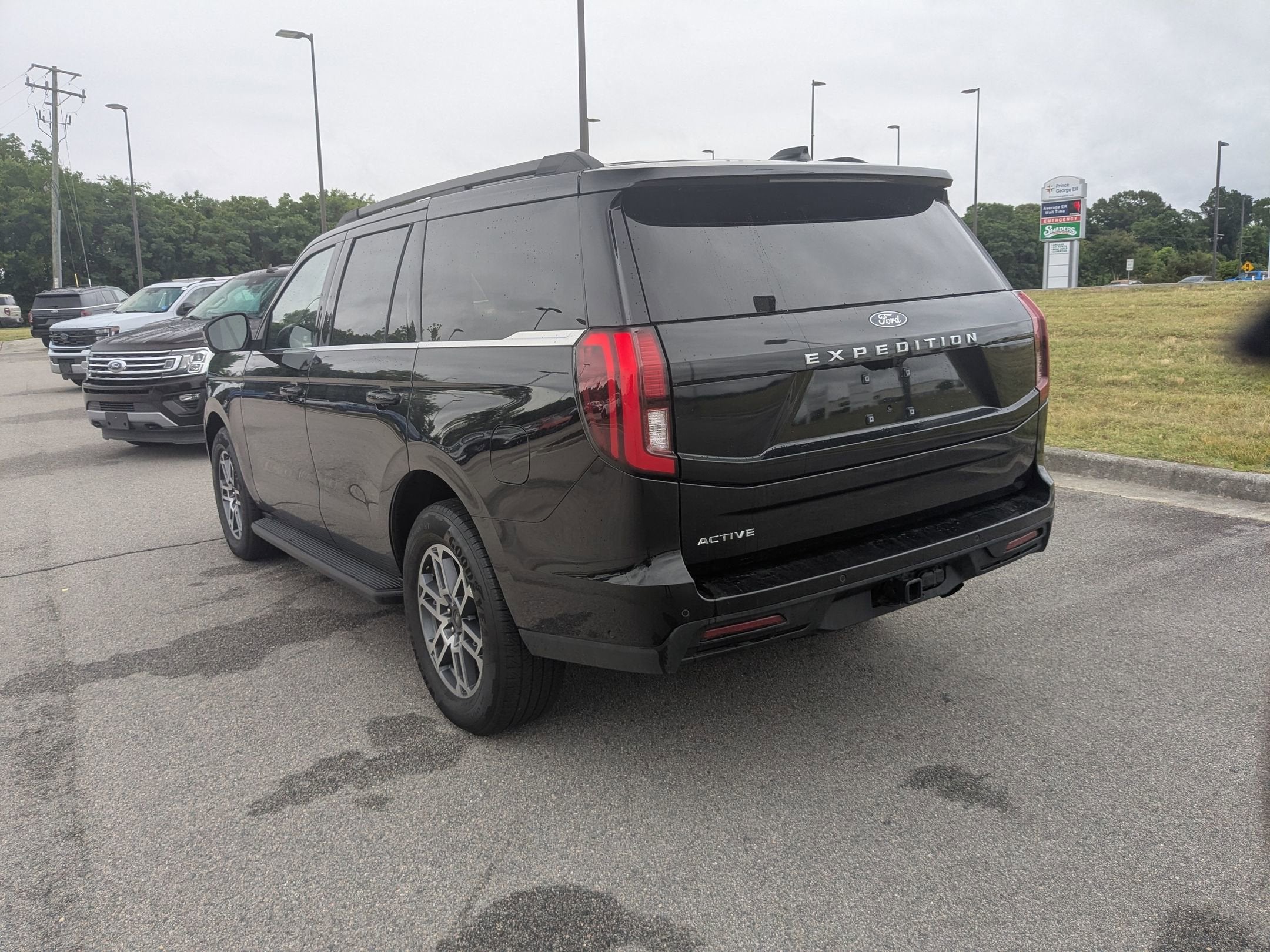 2025 Ford Expedition Active