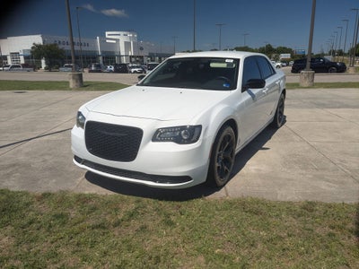 2023 Chrysler 300 Touring