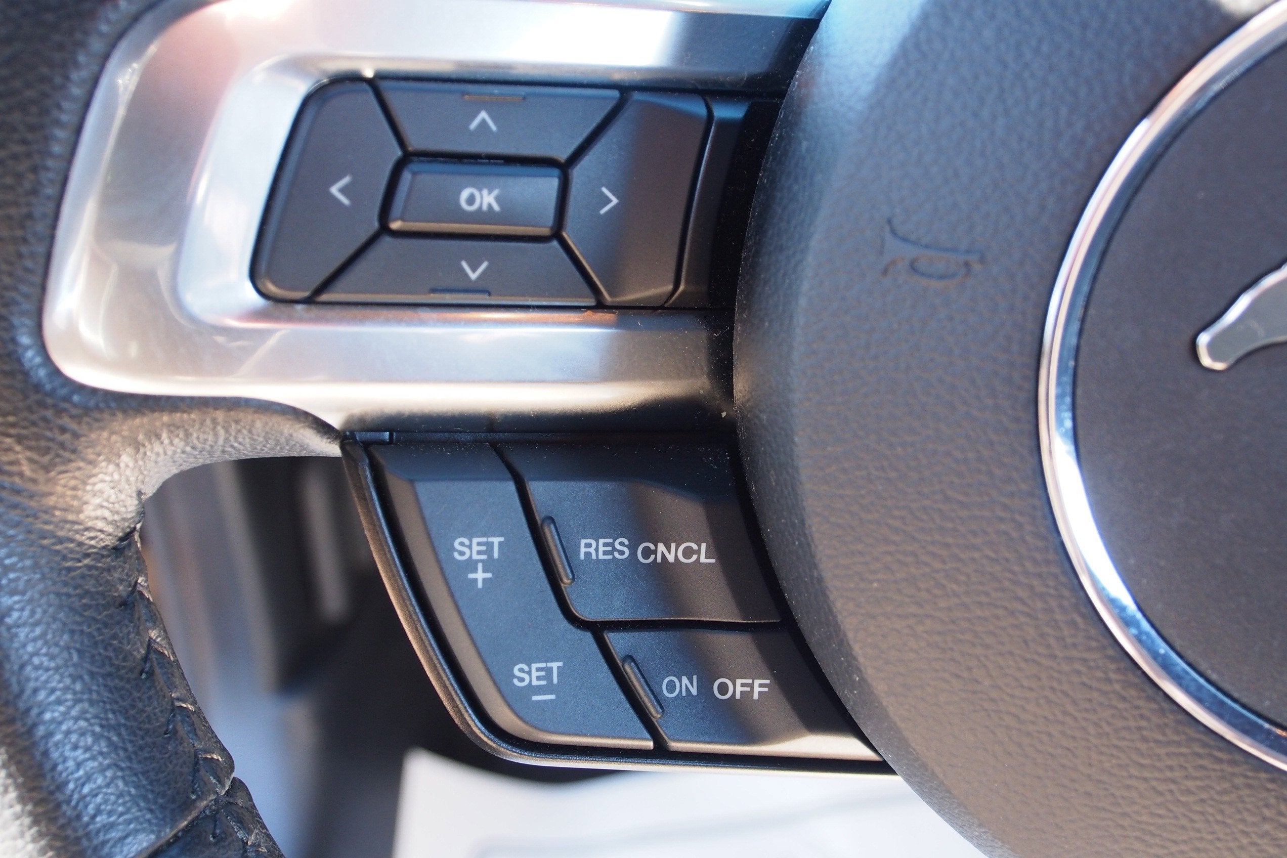 2016 Ford Mustang V6