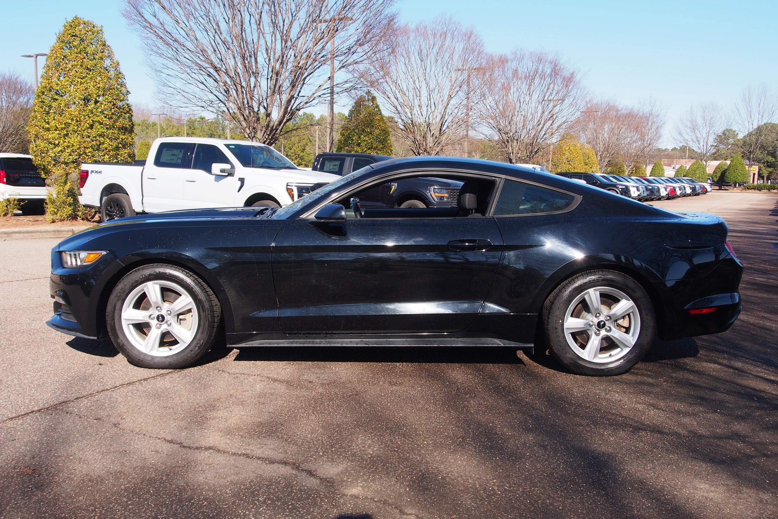 2016 Ford Mustang V6