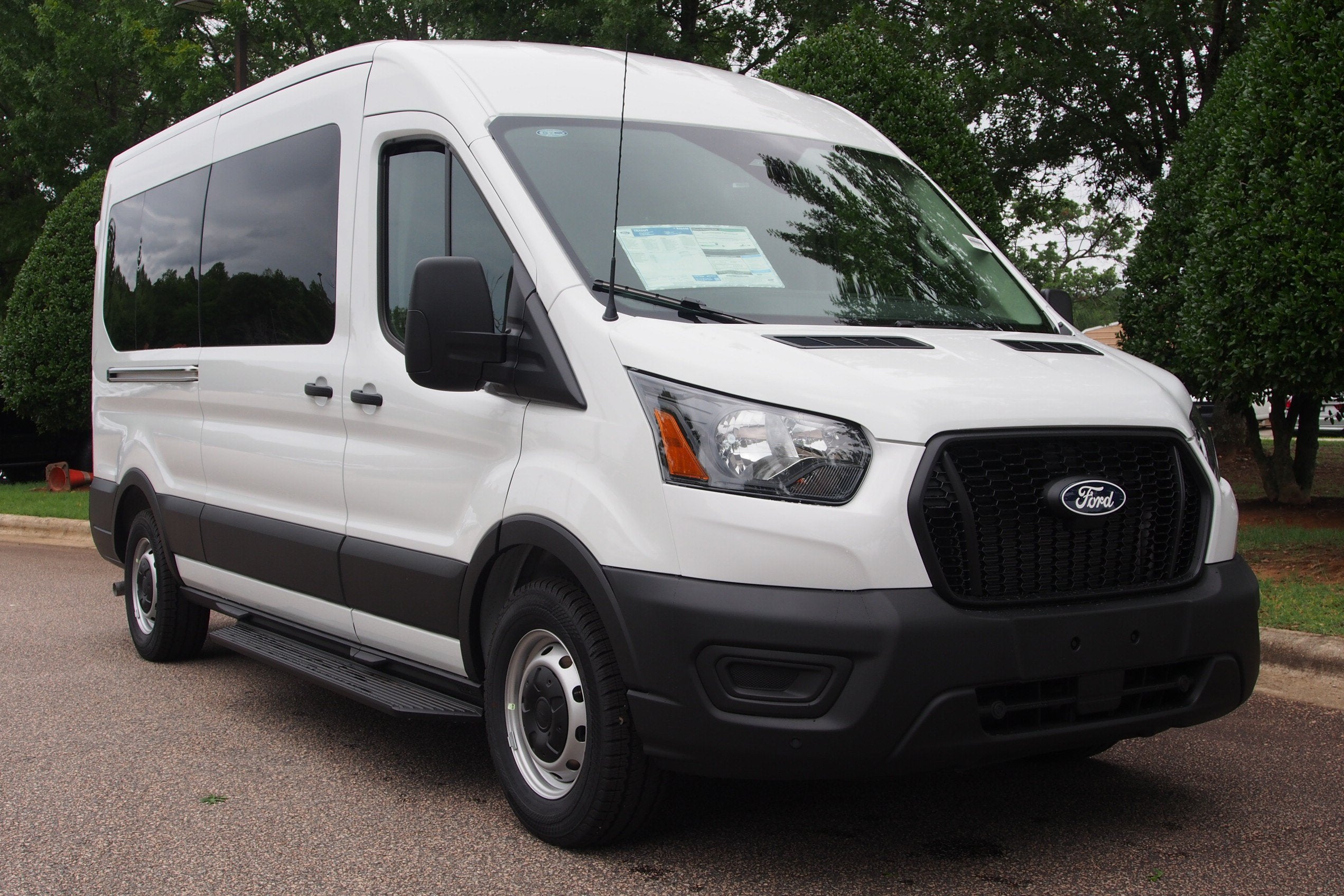 2026 Ford Transit Passenger Wagon XL