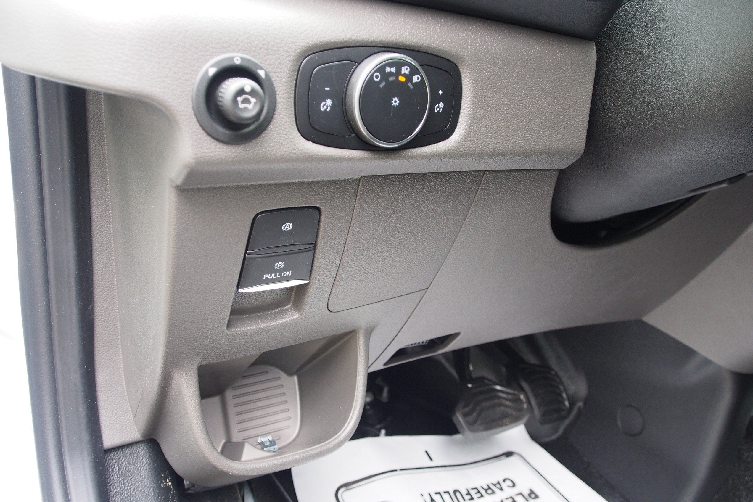 2026 Ford Transit Passenger Wagon XL
