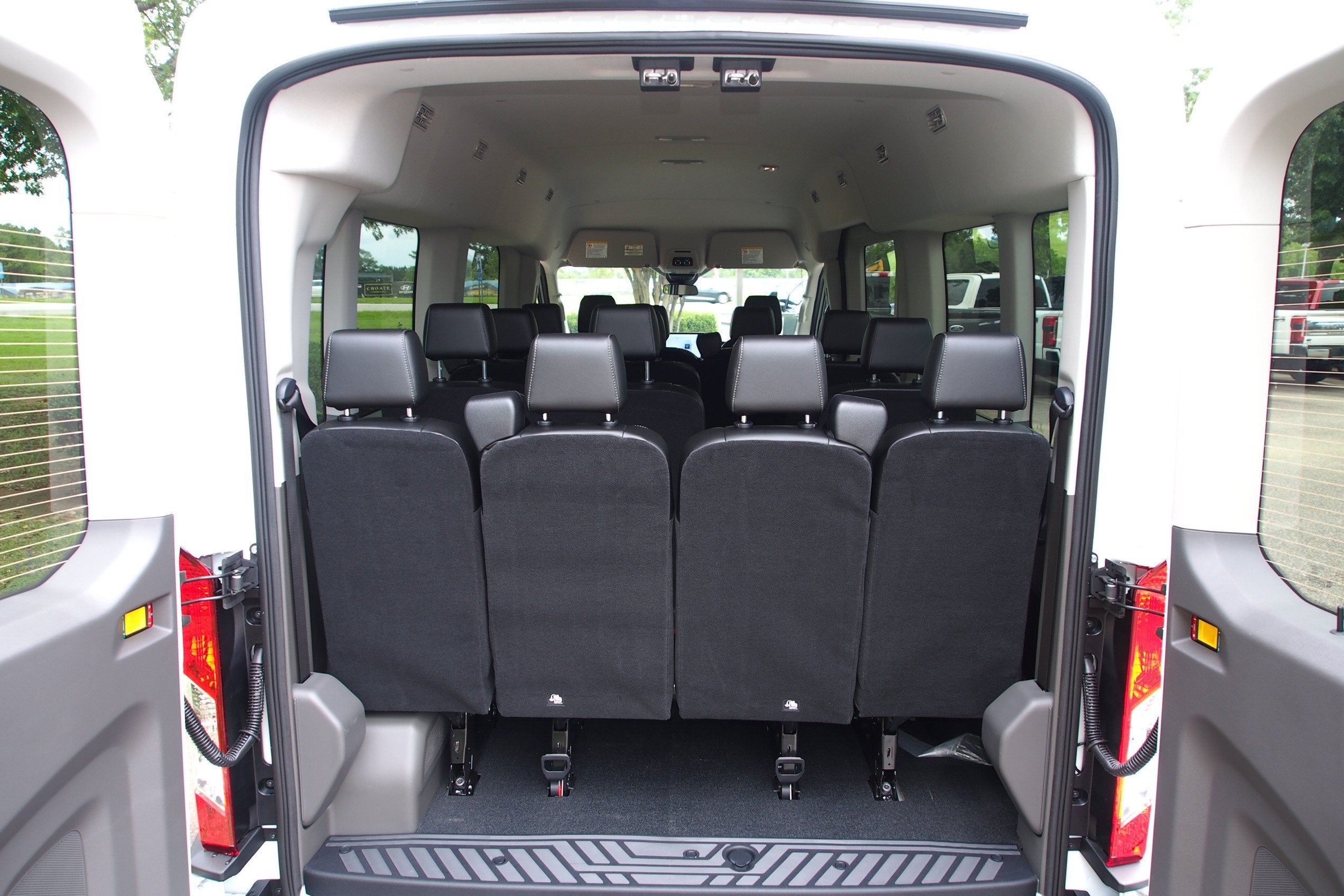 2026 Ford Transit Passenger Wagon XL