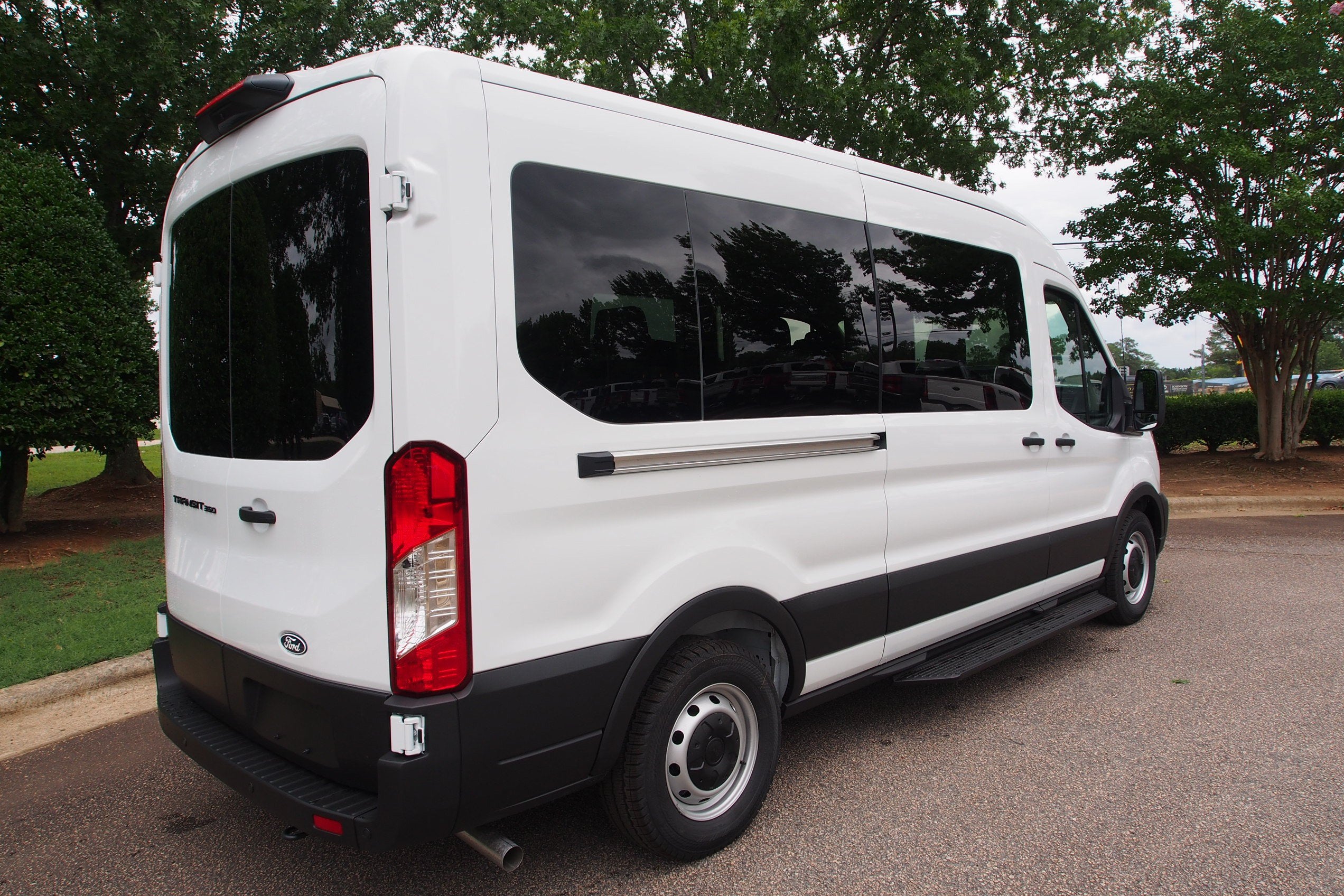 2026 Ford Transit Passenger Wagon XL