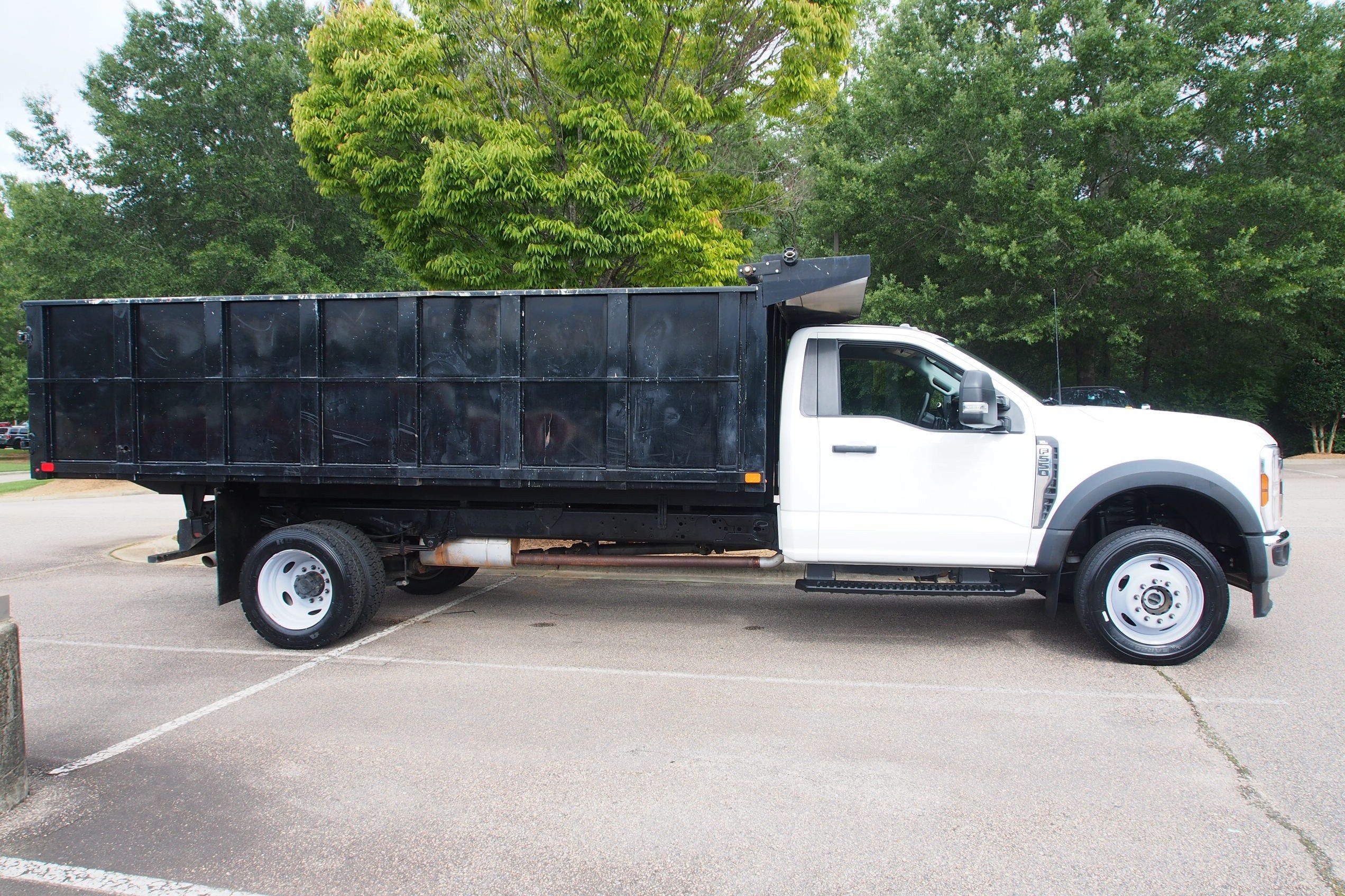 2025 Ford Super Duty F-550 DRW XL