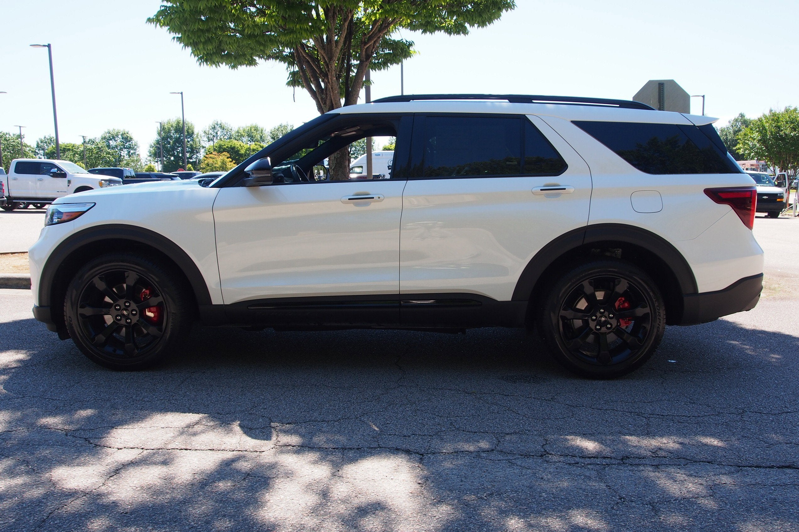 2023 Ford Explorer ST