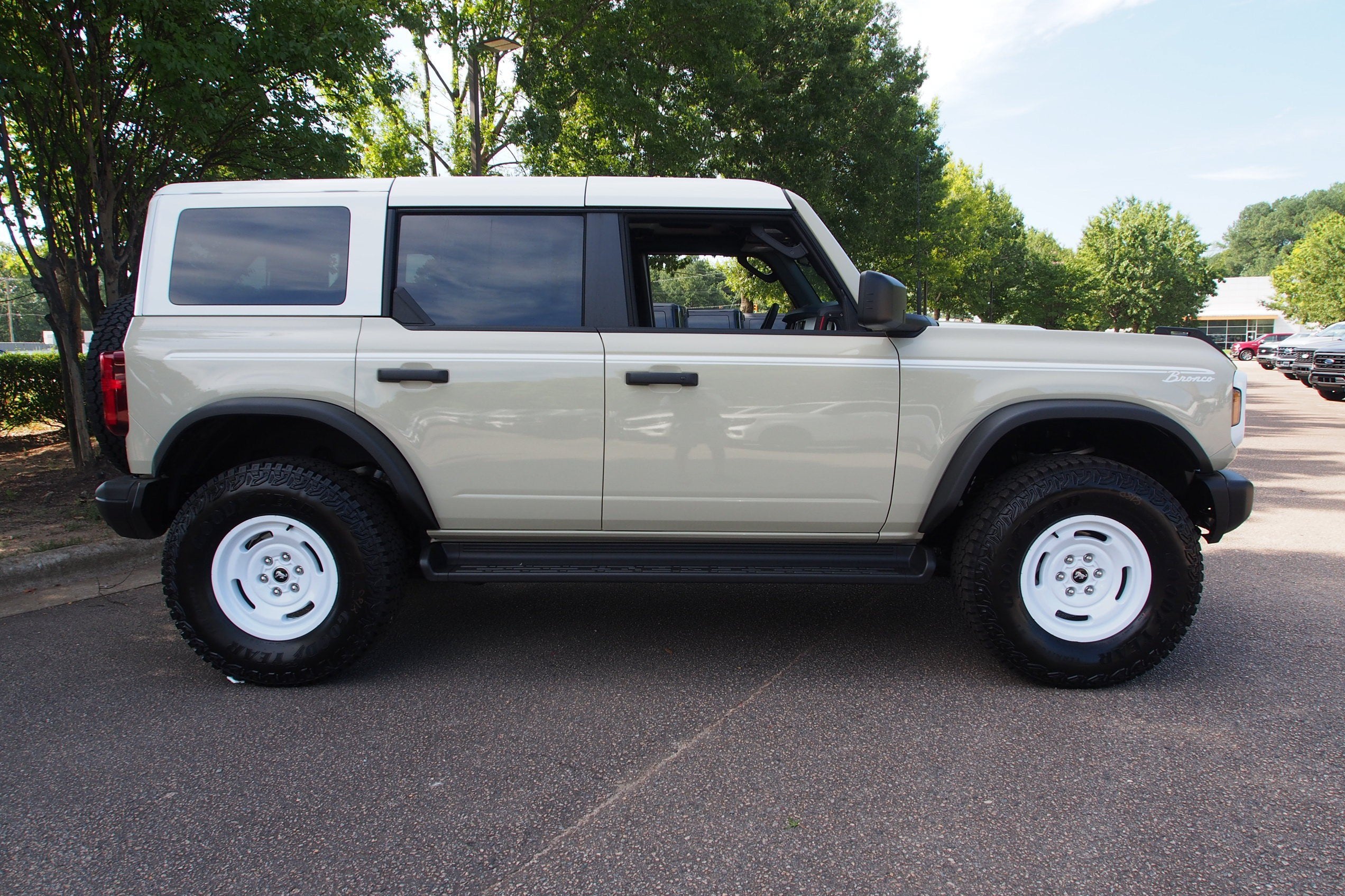 2026 Ford Bronco Heritage Edition