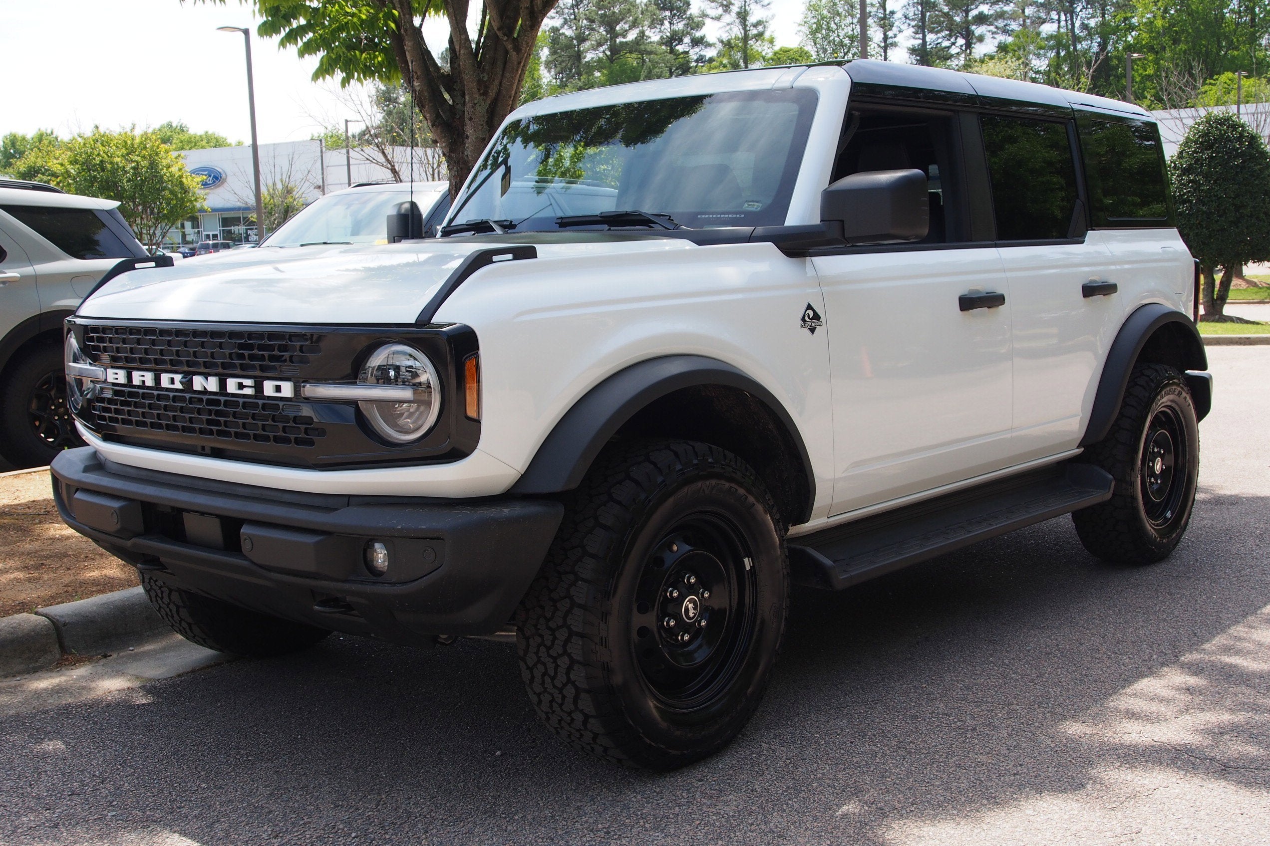 2026 Ford Bronco Outer Banks