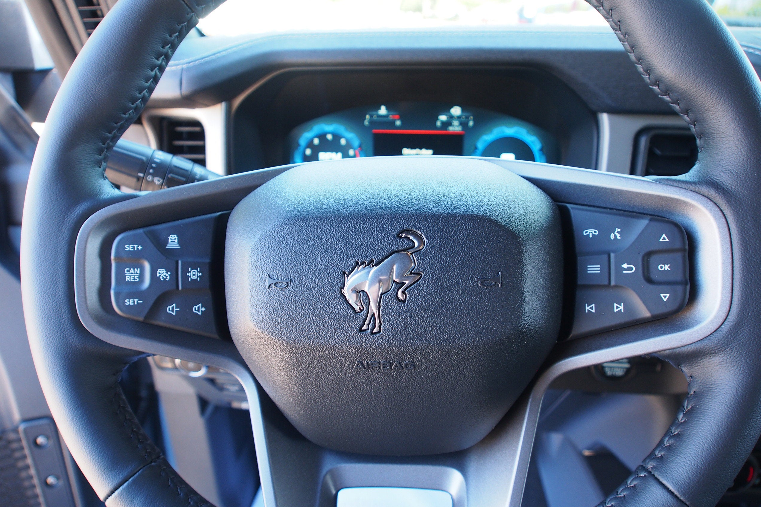 2025 Ford Bronco Outer Banks - Crossroads Courtesy Demo