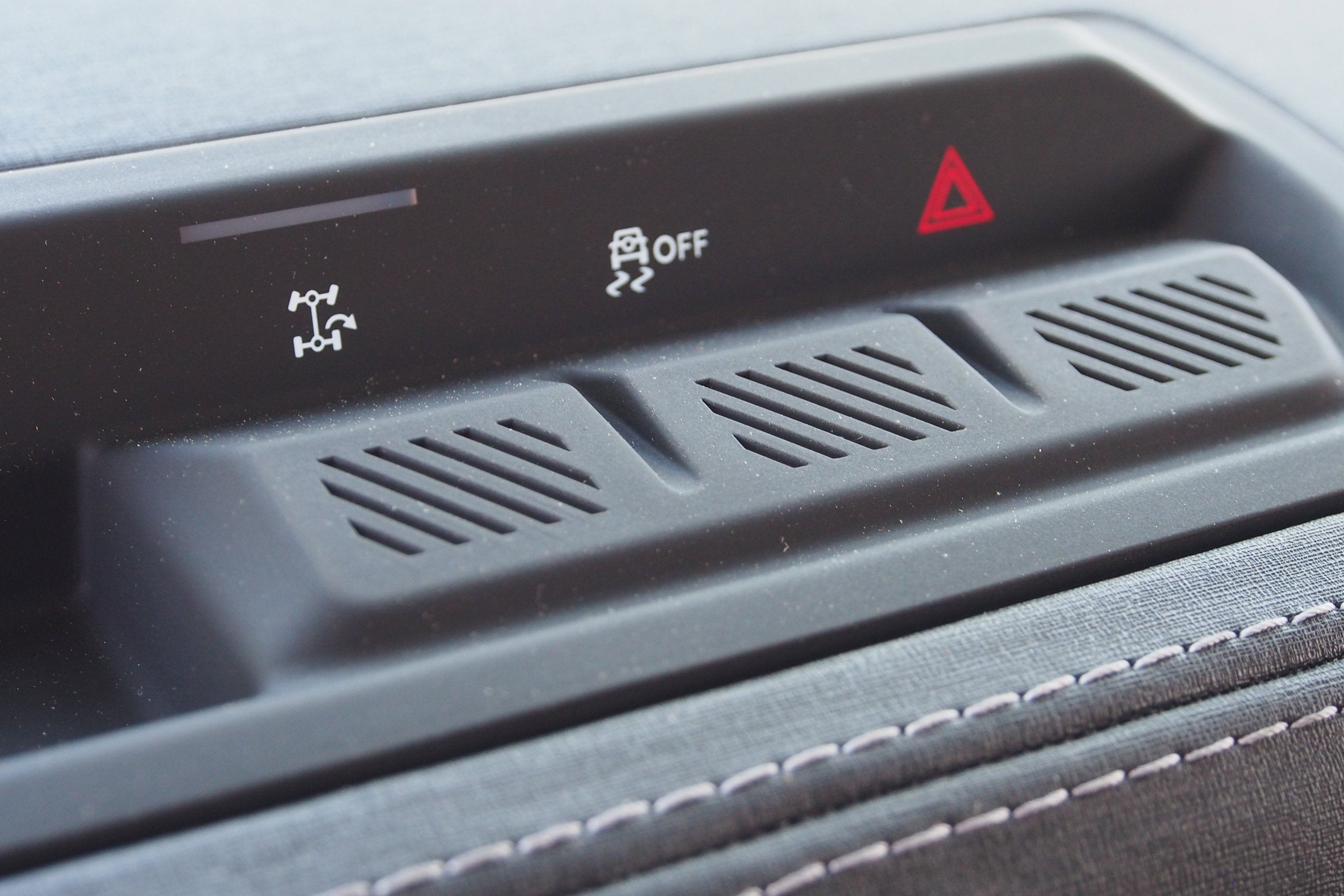 2025 Ford Bronco Outer Banks - Crossroads Courtesy Demo