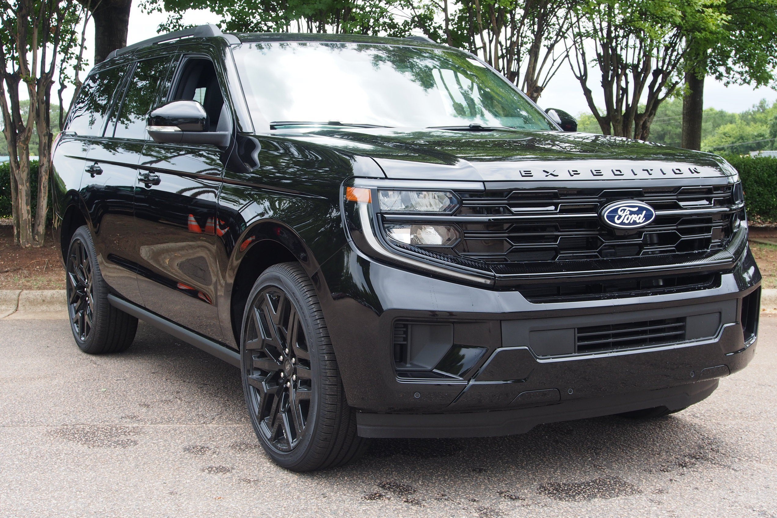 2027 Ford Expedition Platinum