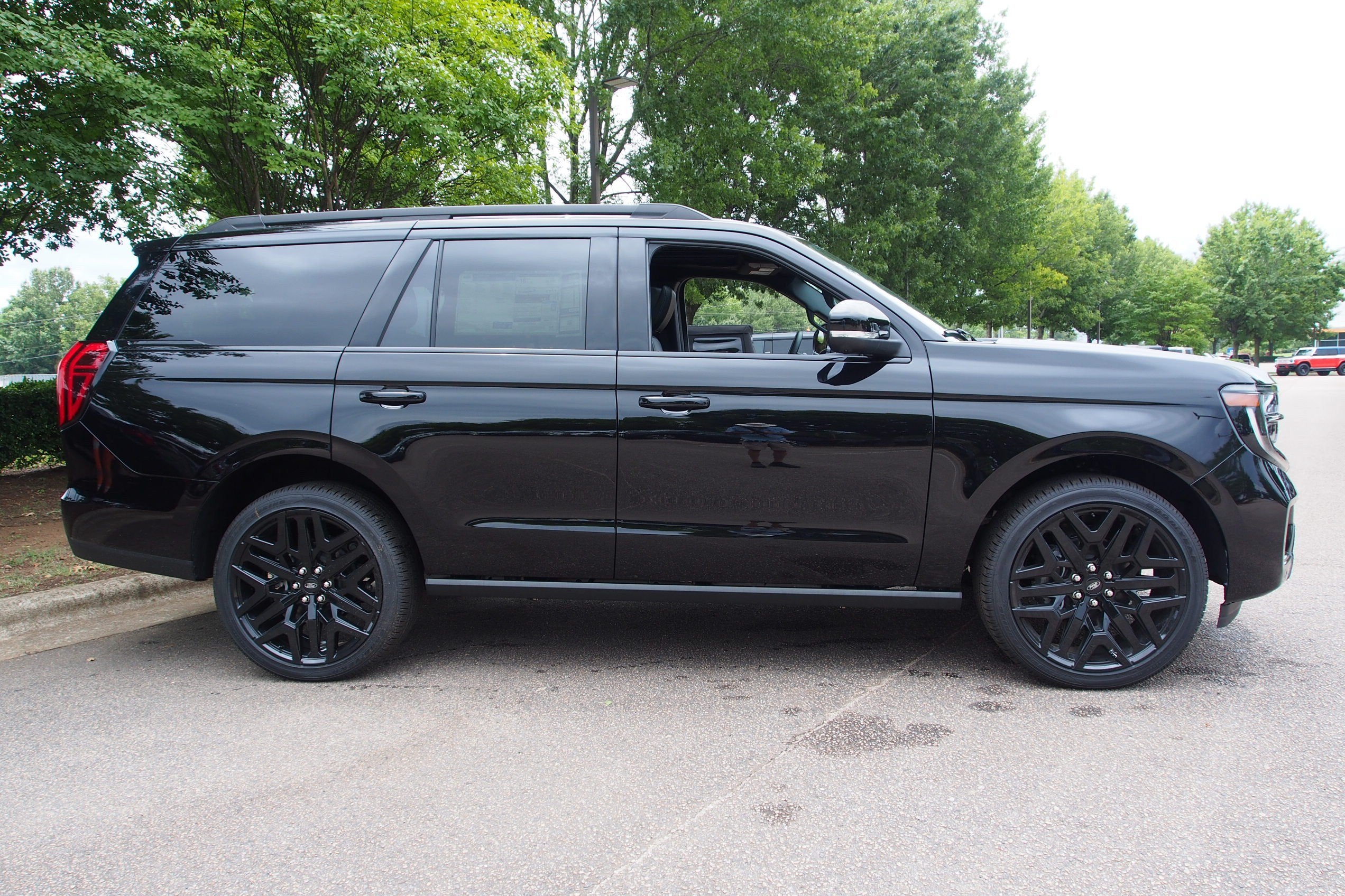 2027 Ford Expedition Platinum
