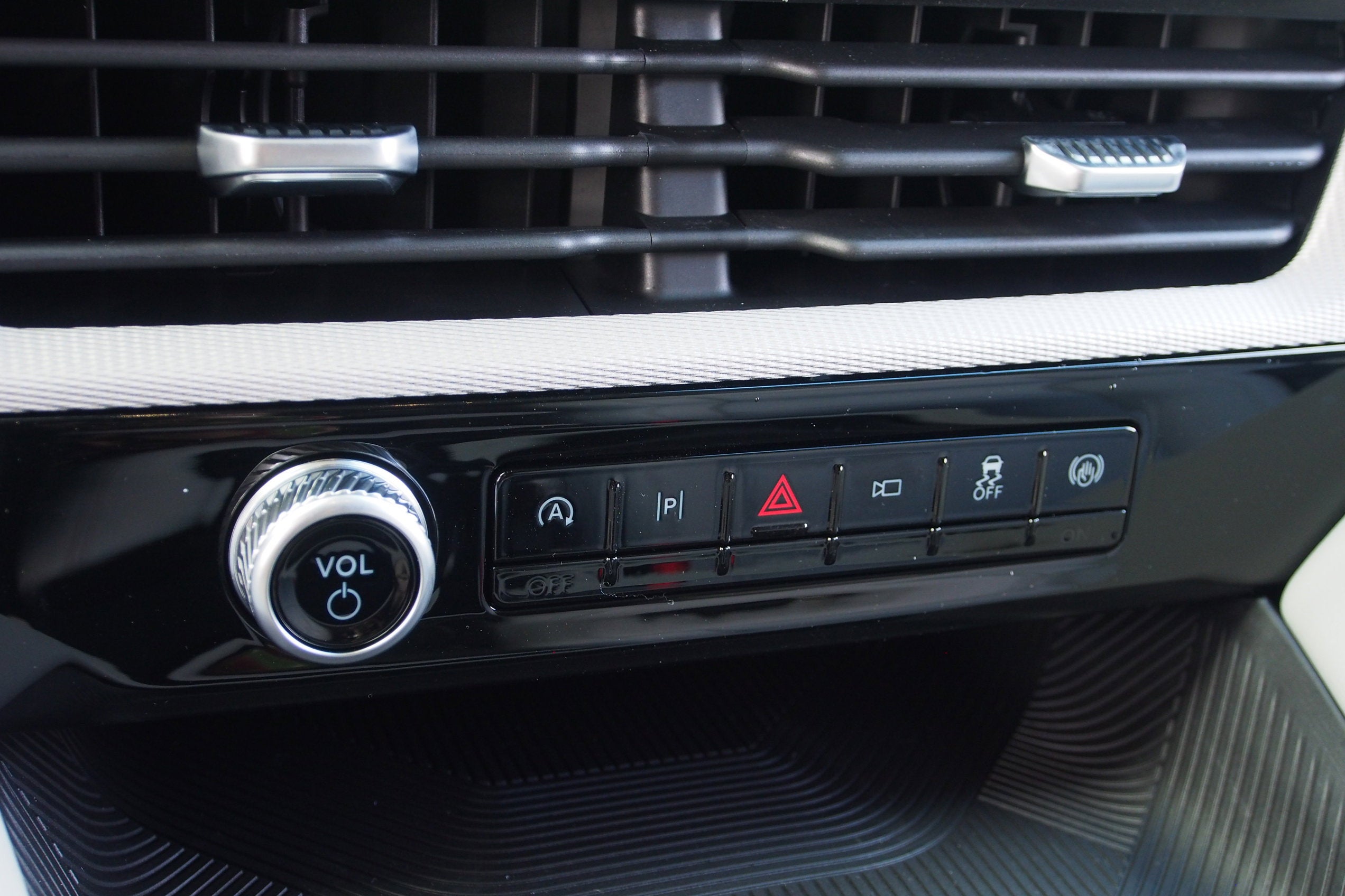 2026 Ford Explorer Active - Crossroads Courtesy Demo