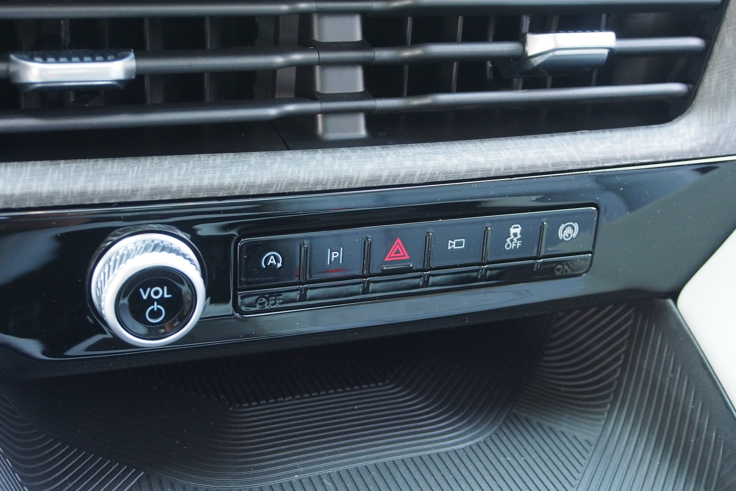 2026 Ford Explorer Platinum - Crossroads Courtesy Demo