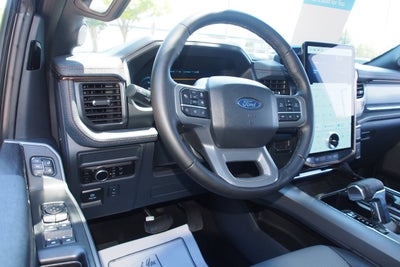 2025 Ford F-150 Lightning LARIAT
