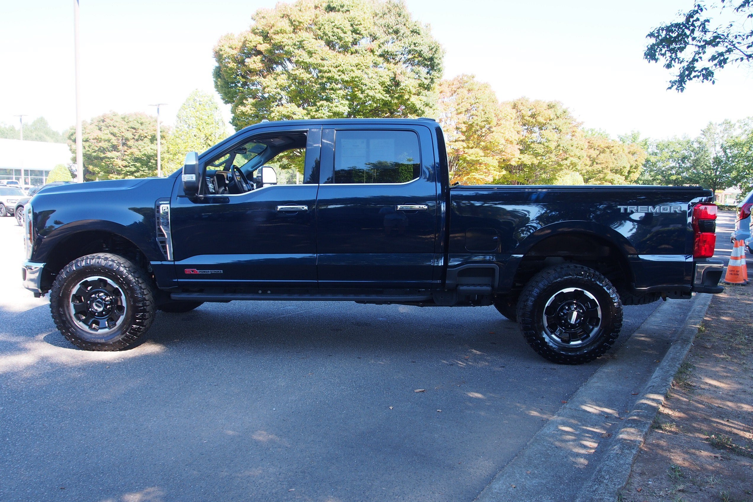 2025 Ford Super Duty F-350 SRW LARIAT
