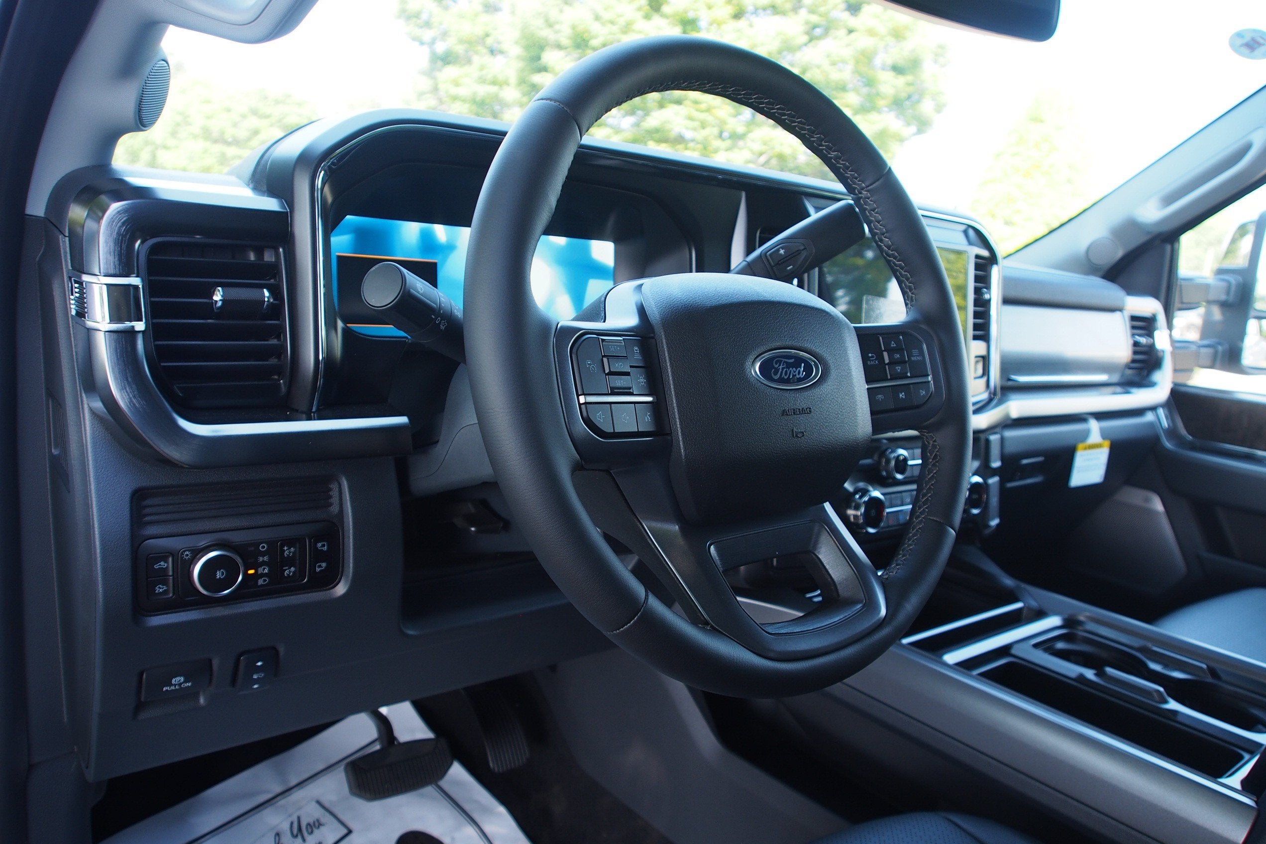 2026 Ford Super Duty F-350 DRW LARIAT