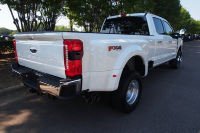 2026 Ford Super Duty F-350 DRW LARIAT