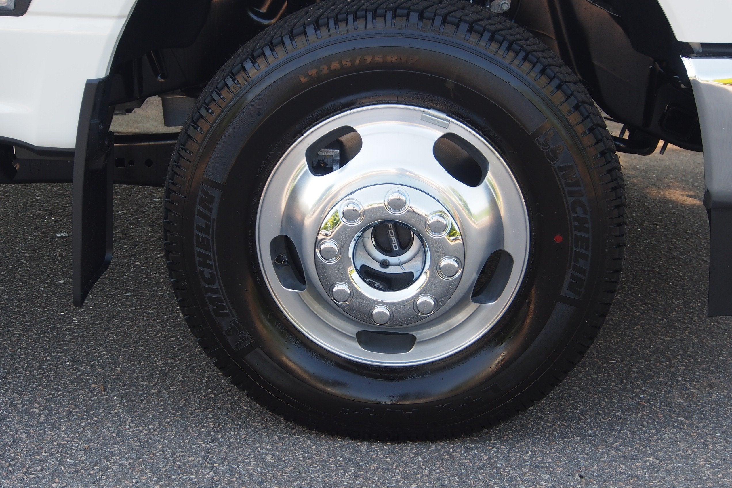 2026 Ford Super Duty F-350 DRW LARIAT