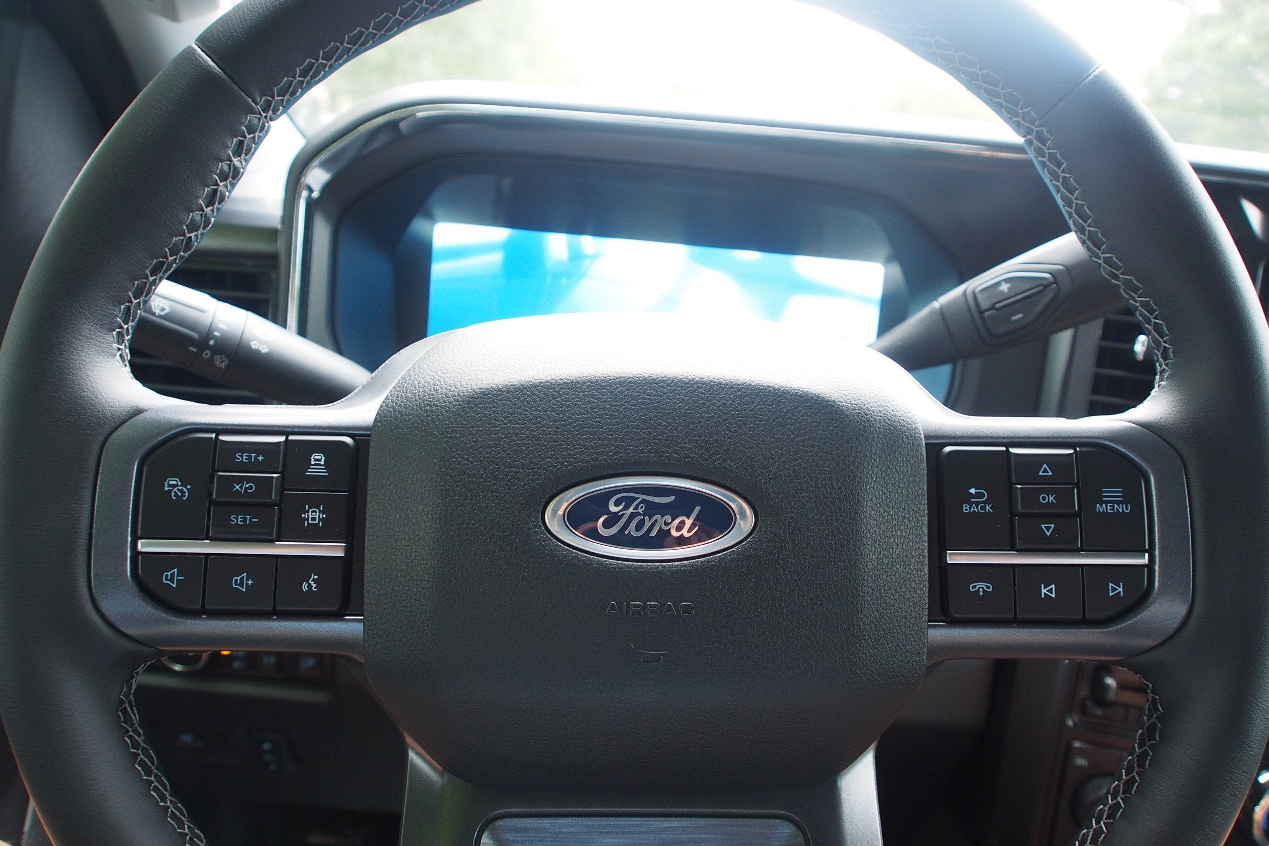 2026 Ford Super Duty F-350 DRW LARIAT