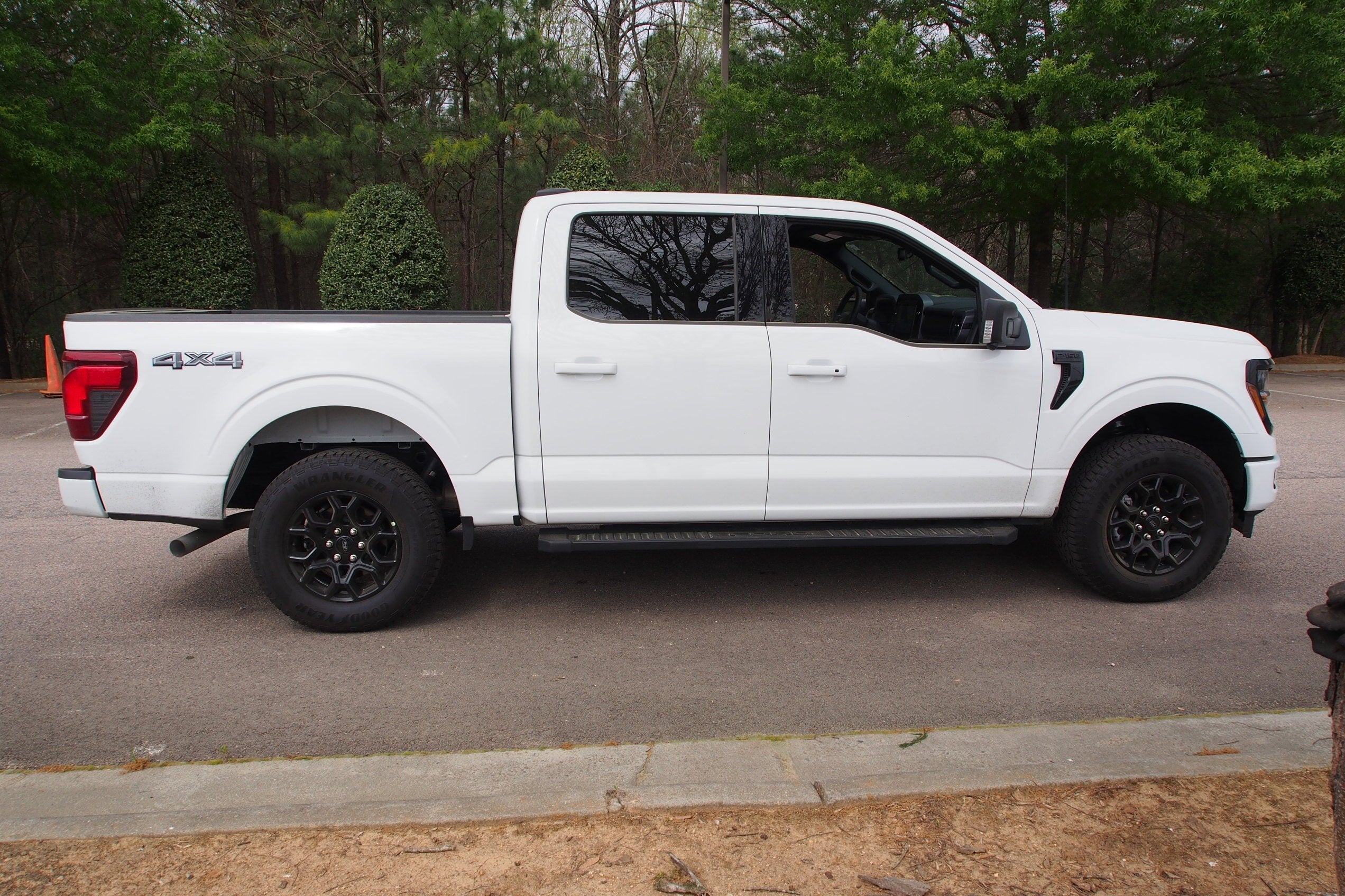 2026 Ford F-150 XLT - Crossroads Courtesy Demo