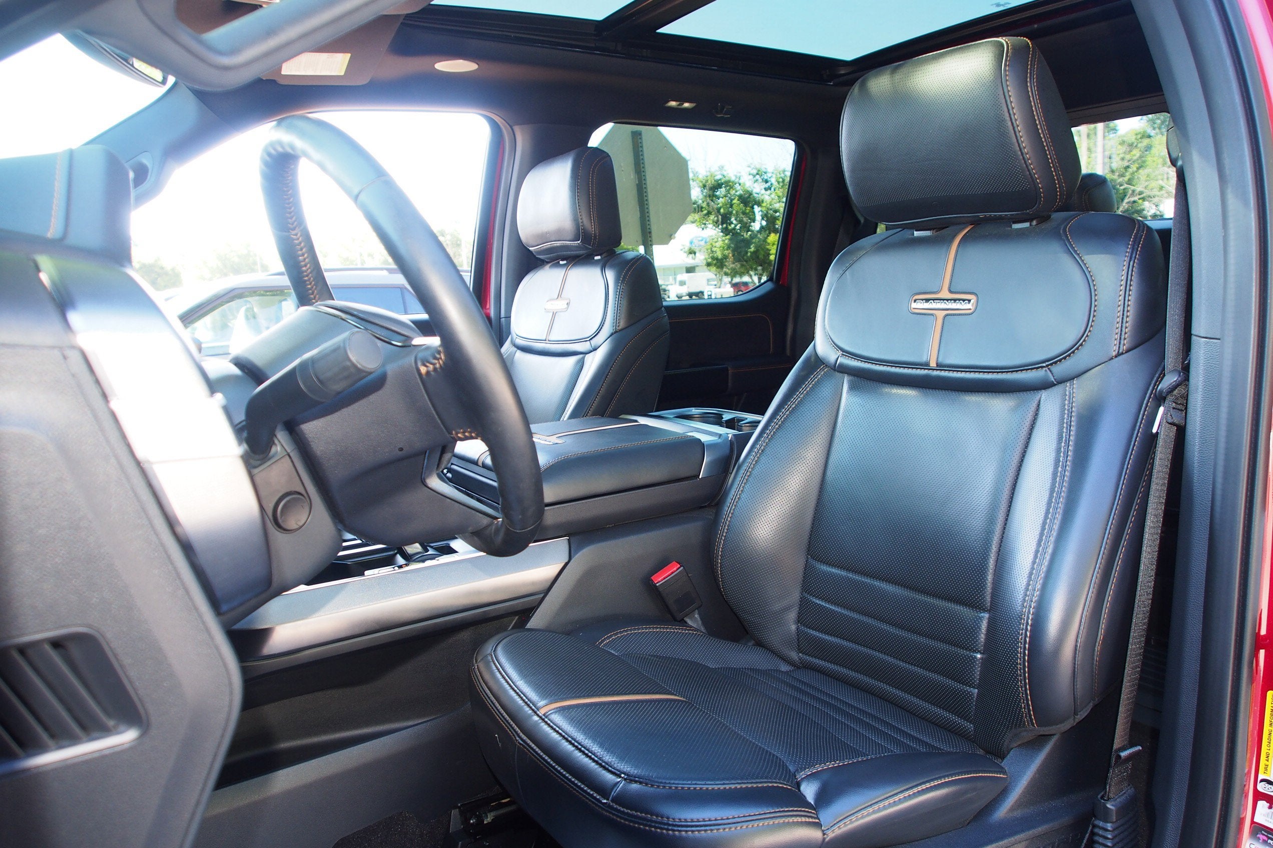 2022 Ford F-150 Platinum