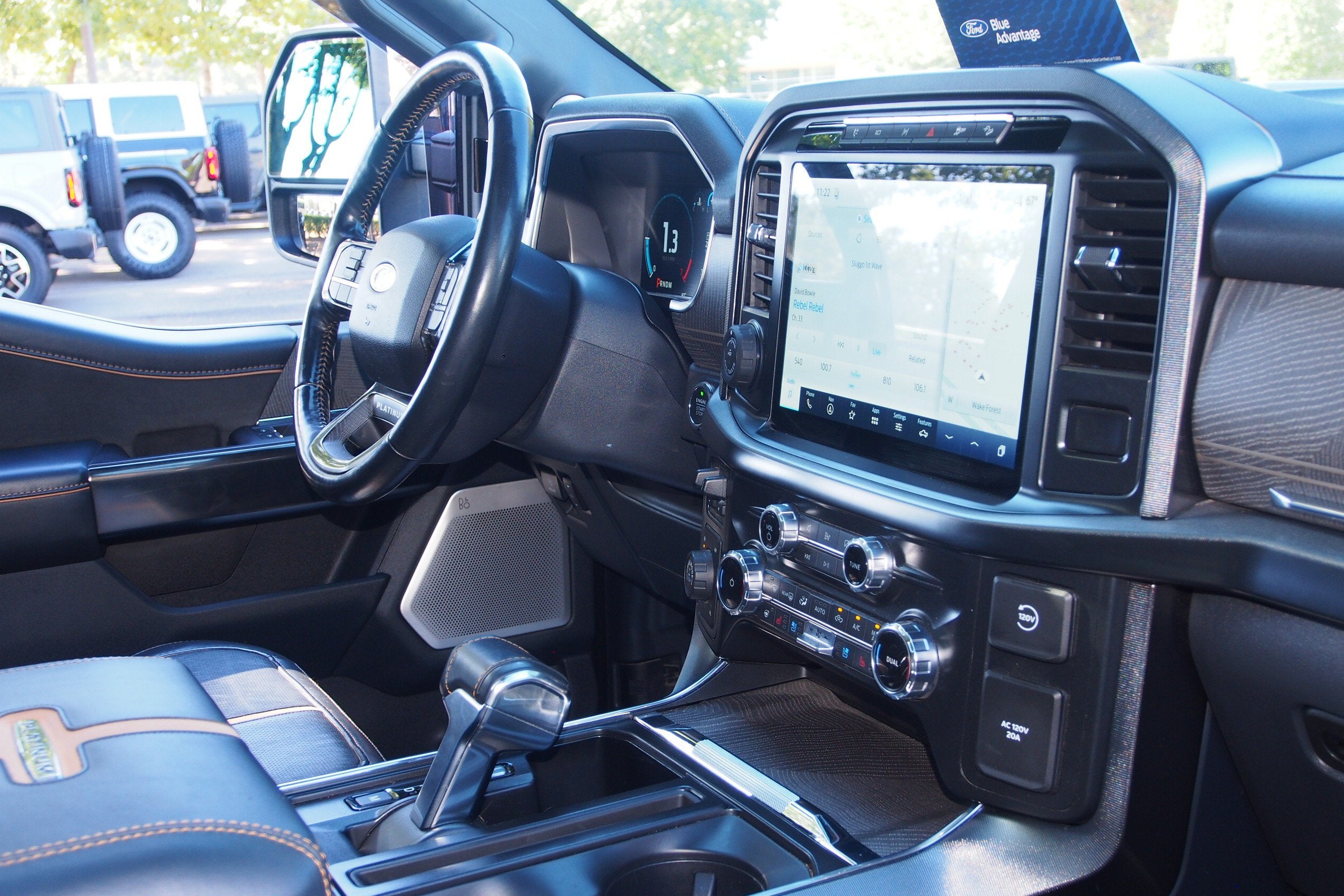 2022 Ford F-150 Platinum