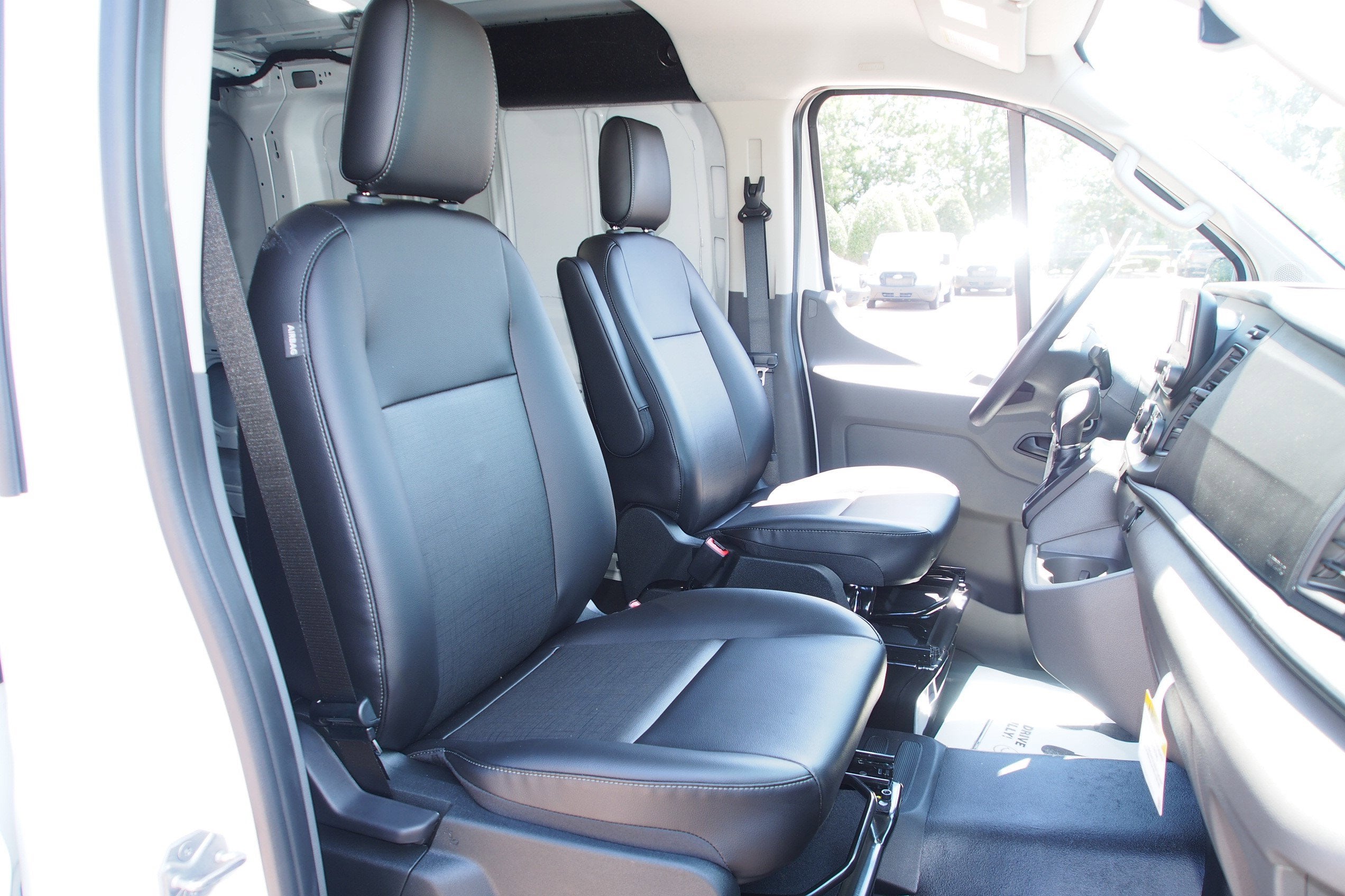 2025 Ford Transit Cargo Van Base