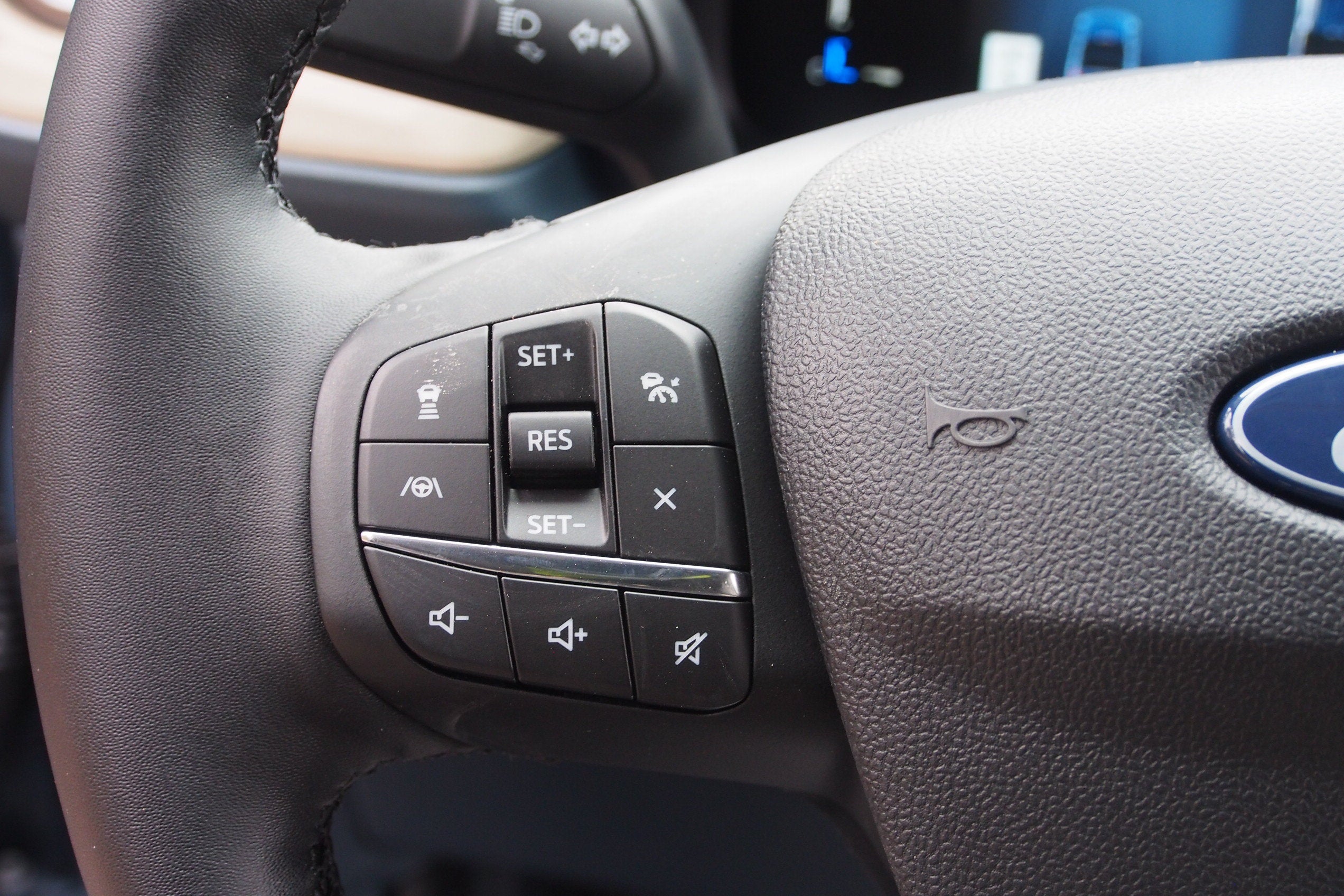2026 Ford Maverick LARIAT - Crossroads Courtesy Demo