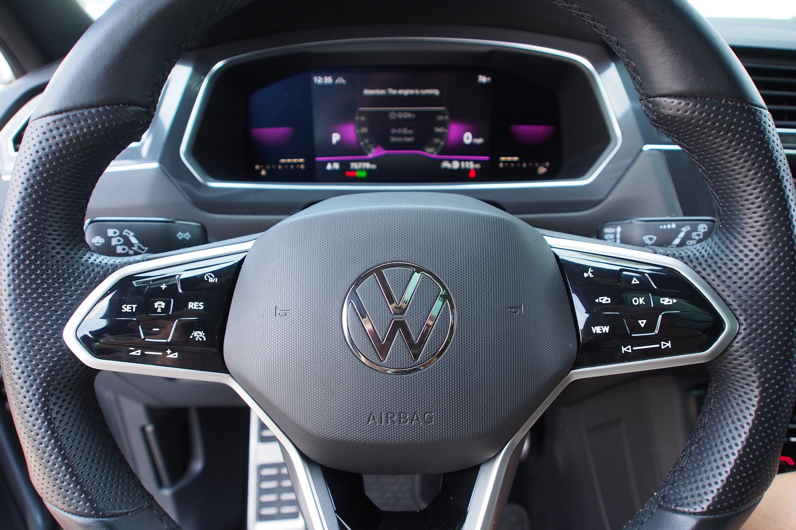 2022 Volkswagen Tiguan SE R-Line Black
