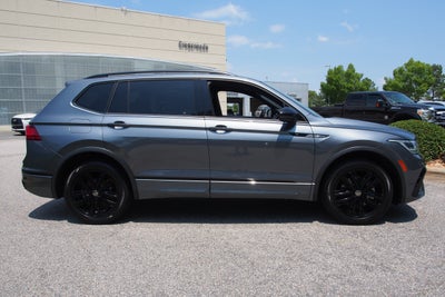 2022 Volkswagen Tiguan SE R-Line Black