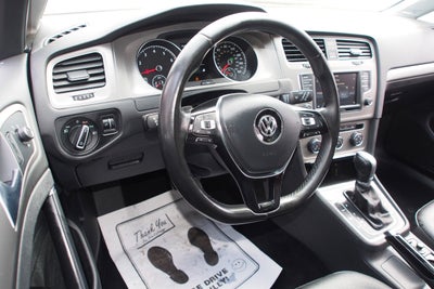 2017 Volkswagen Golf SE