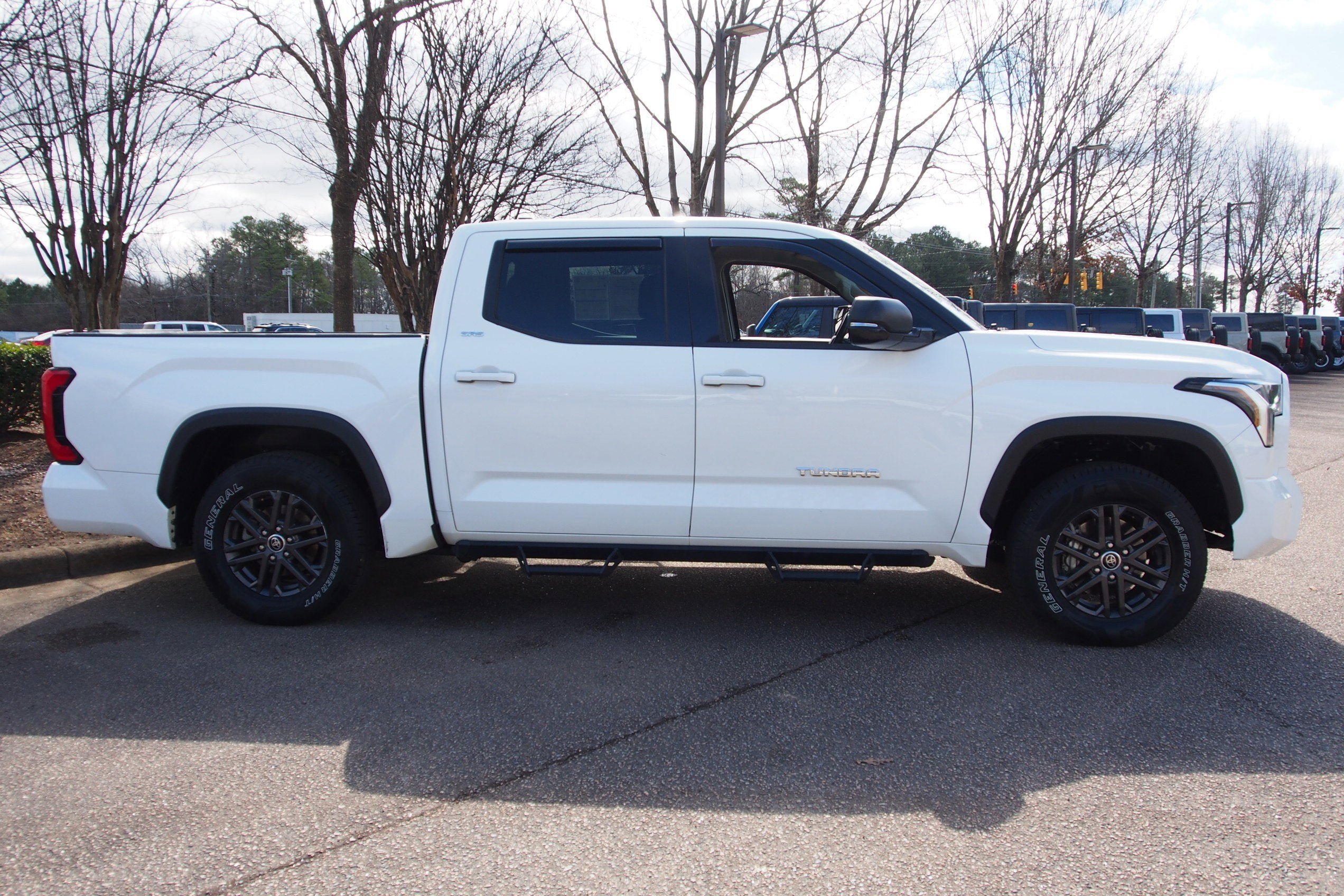 2022 Toyota Tundra 4WD SR5