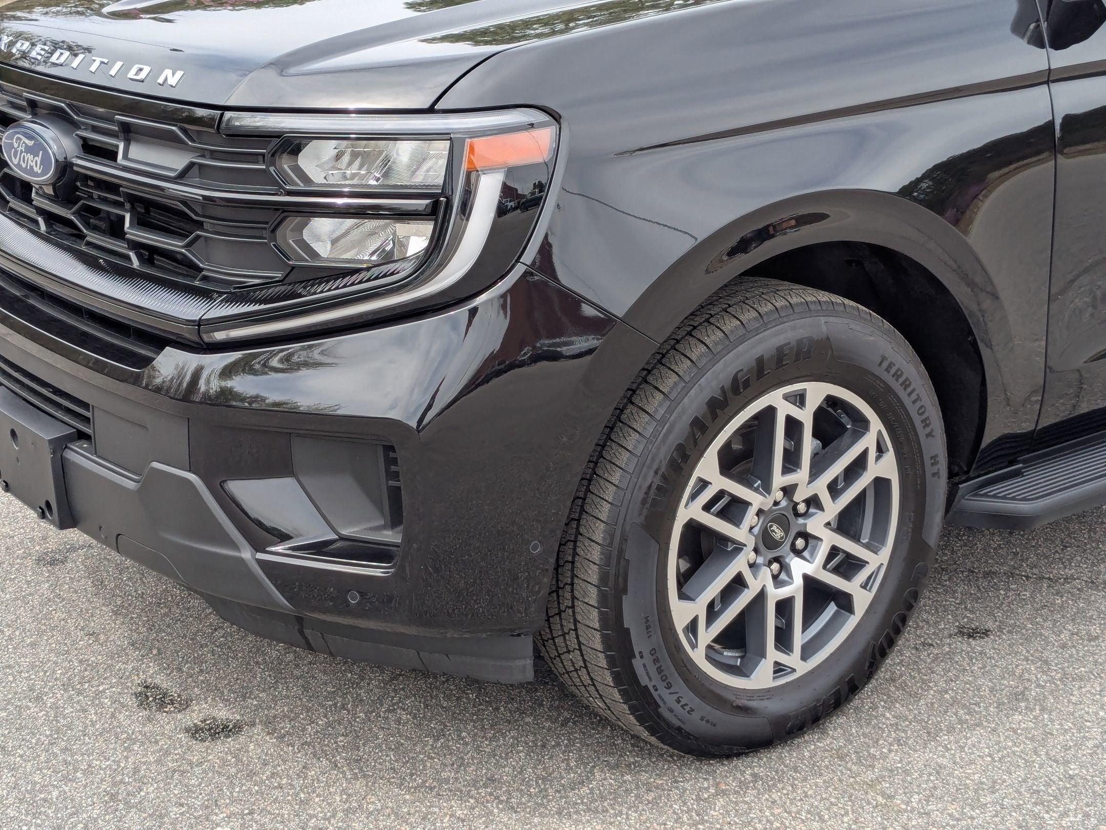 2025 Ford Expedition Max Active