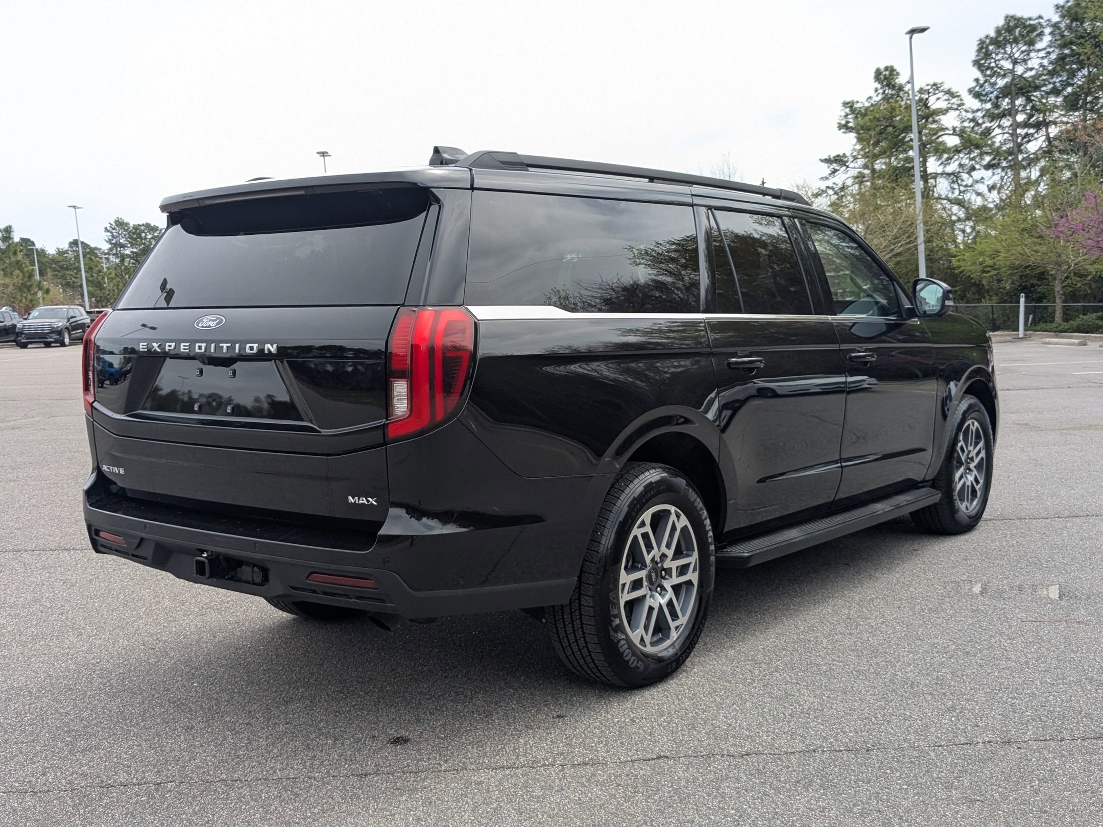 2025 Ford Expedition Max Active