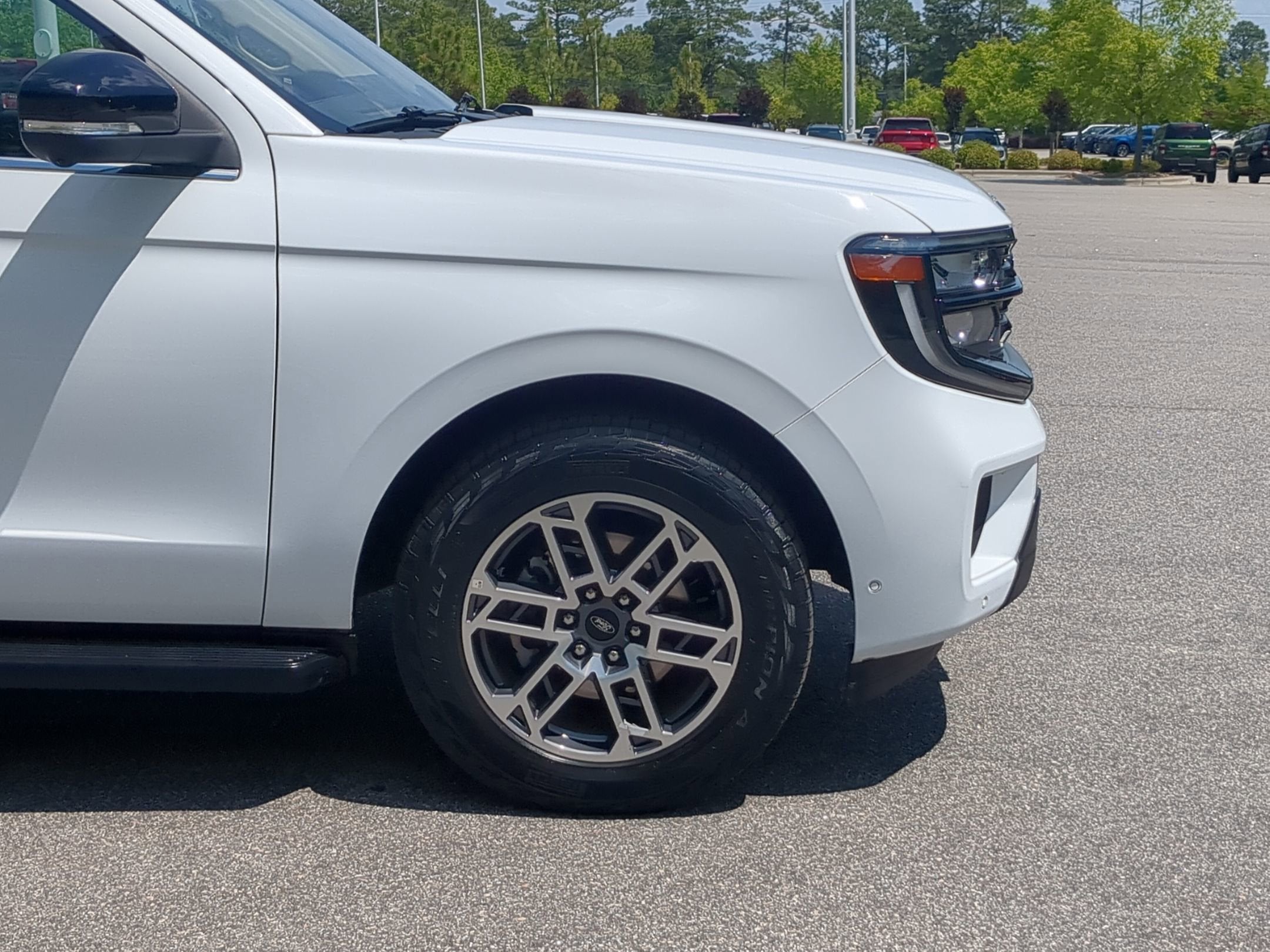 2025 Ford Expedition Active