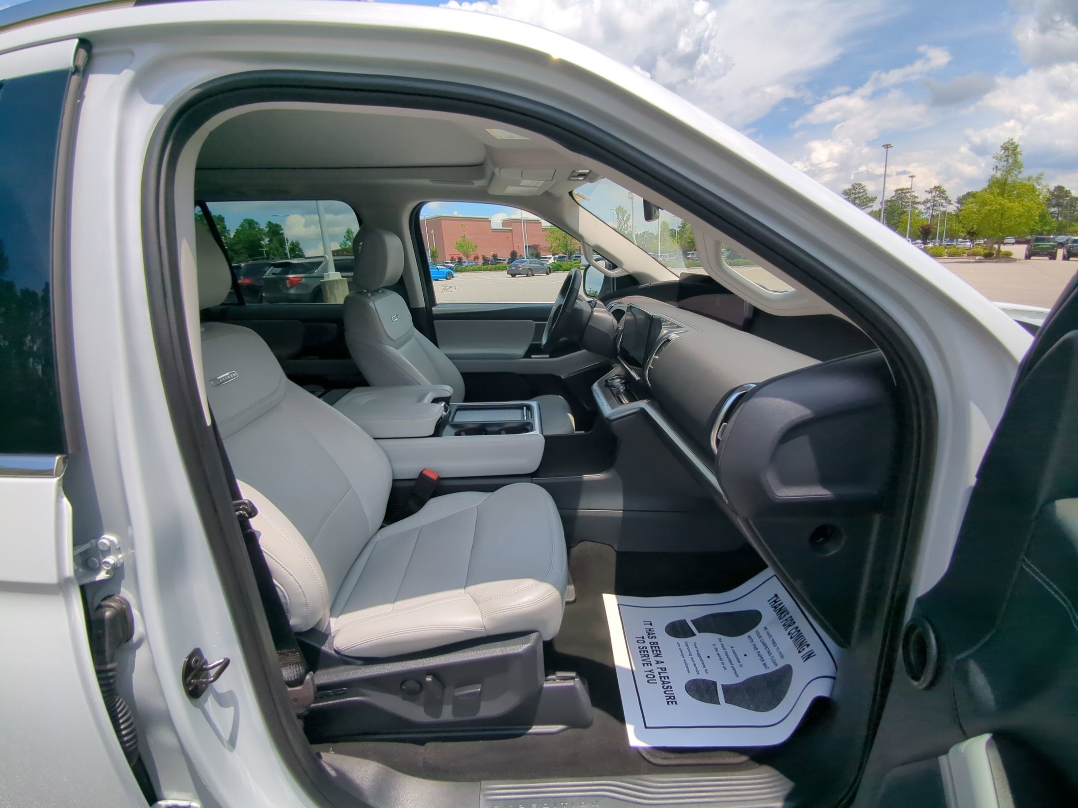 2025 Ford Expedition Platinum