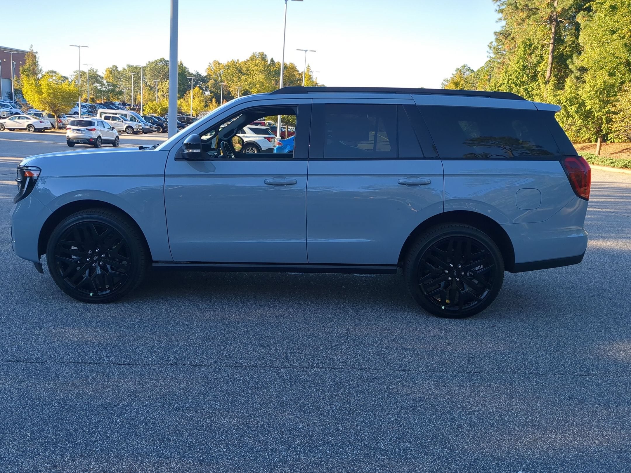 2027 Ford Expedition Platinum
